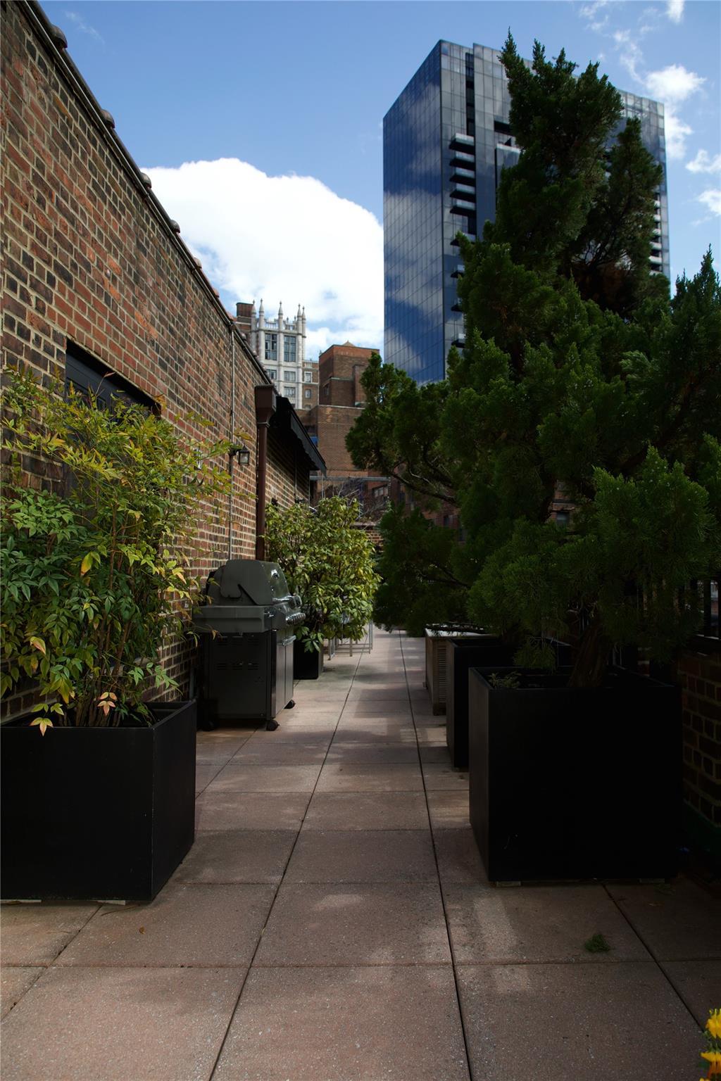 Coop 41st  Manhattan, NY 10017, MLS-849119-8