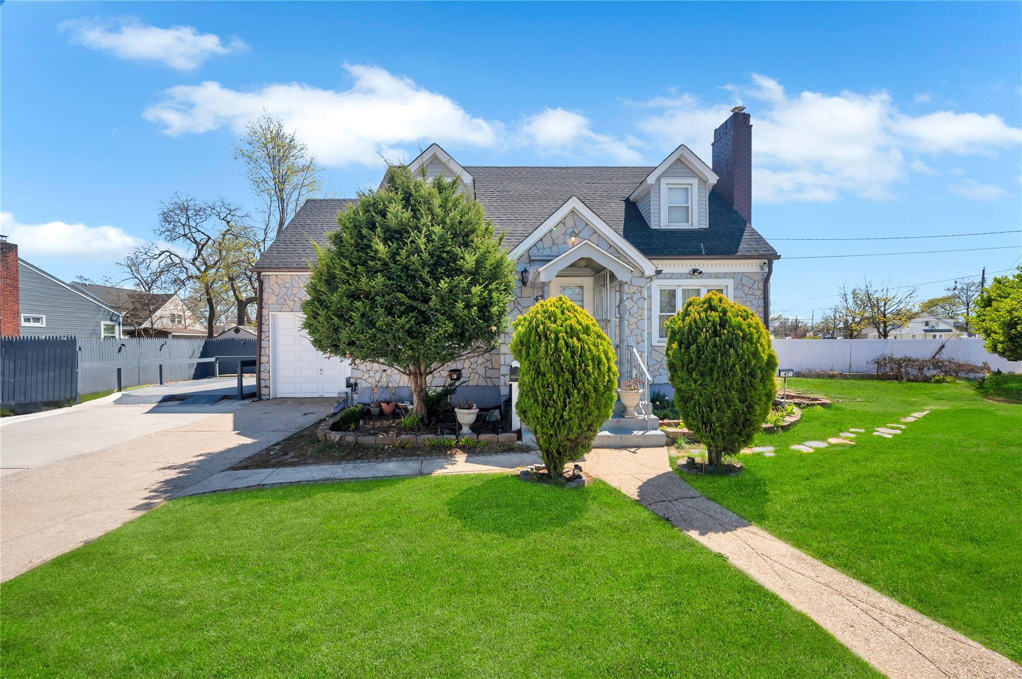Single Family Lee  Nassau County, NY 11575, MLS-849137-2