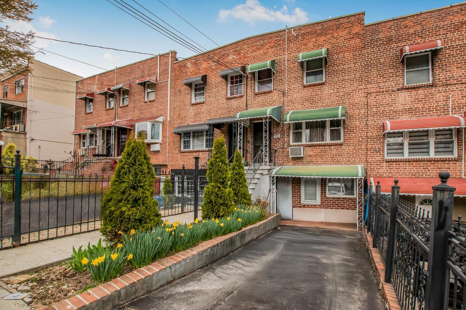 Single Family 228th  Bronx, NY 10466, MLS-849152-3