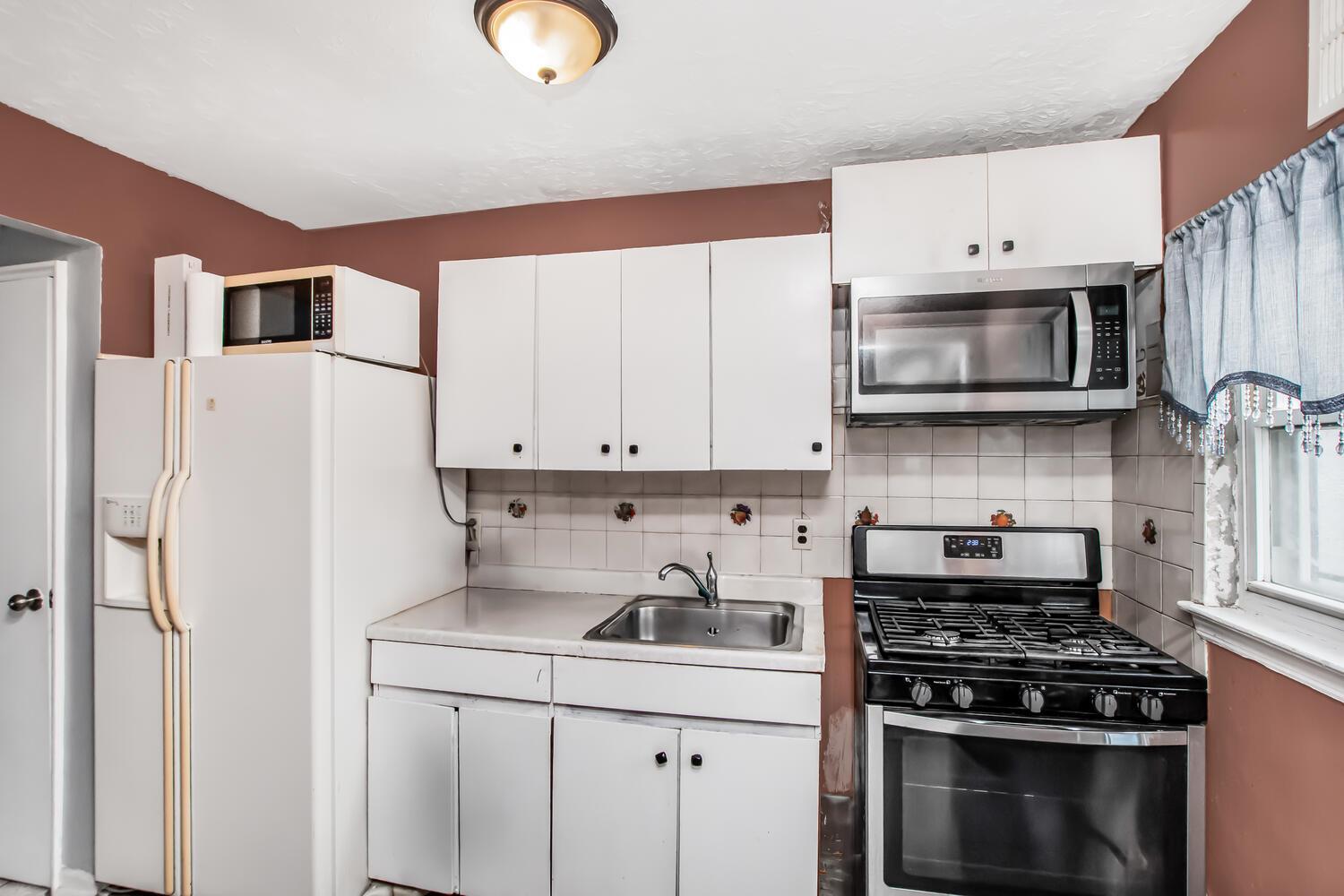 Single Family 228th  Bronx, NY 10466, MLS-849152-5