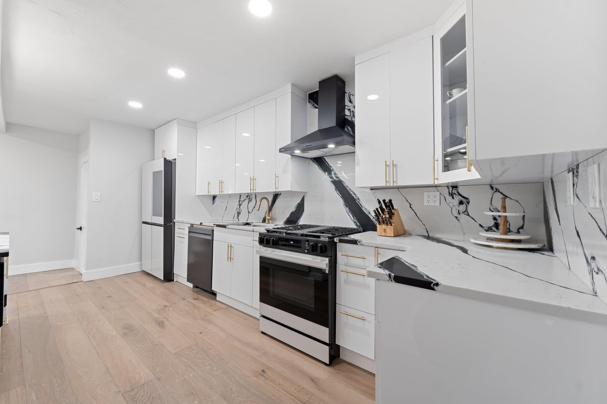 Single Family 207th  Queens, NY 11411, MLS-849174-10