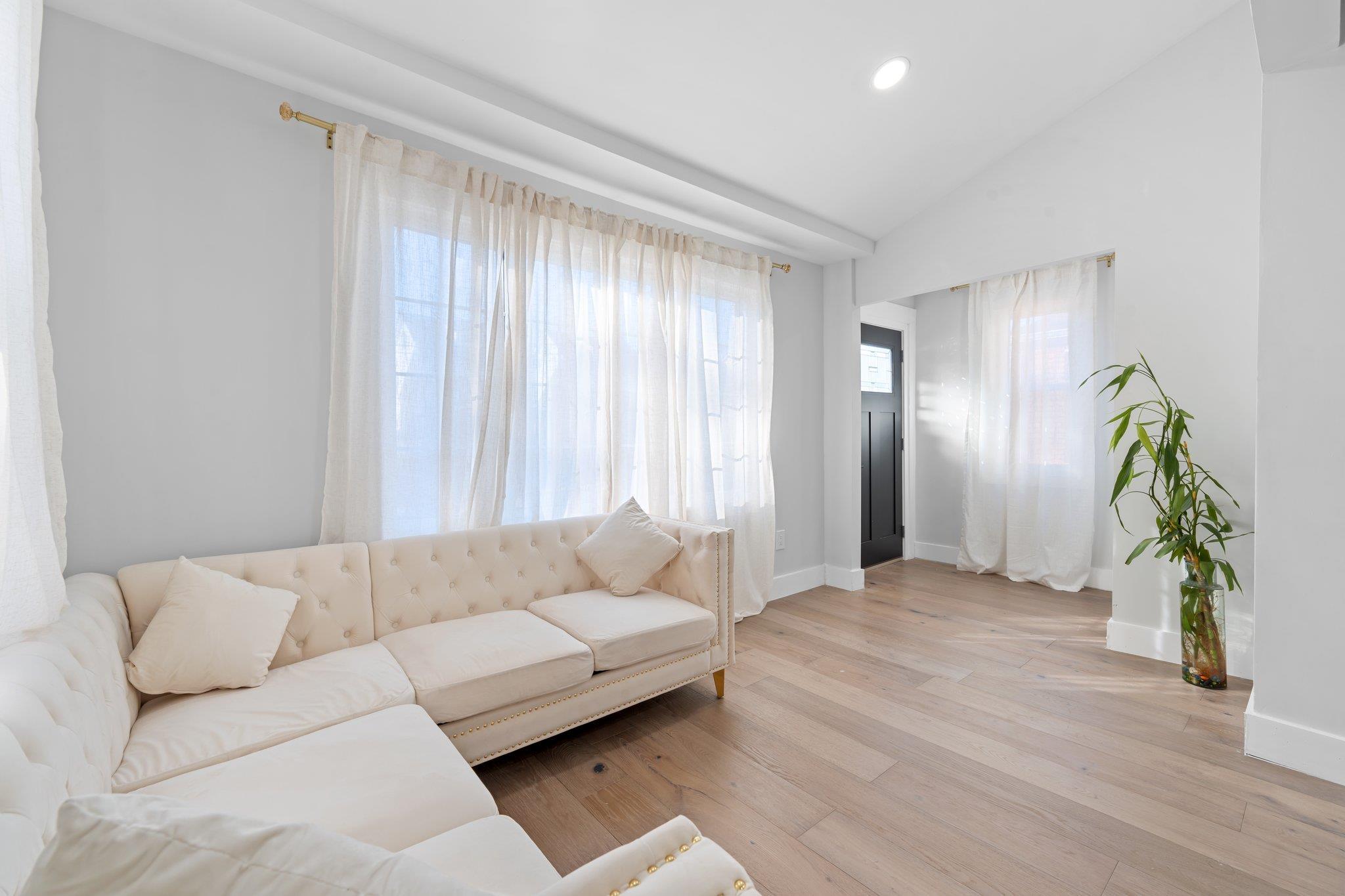 Single Family 207th  Queens, NY 11411, MLS-849174-2