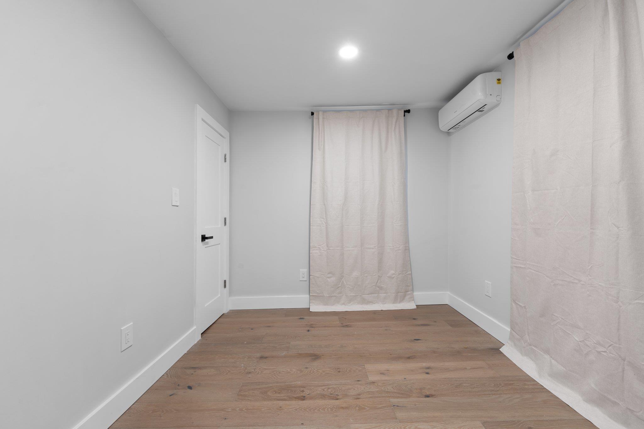 Single Family 207th  Queens, NY 11411, MLS-849174-21