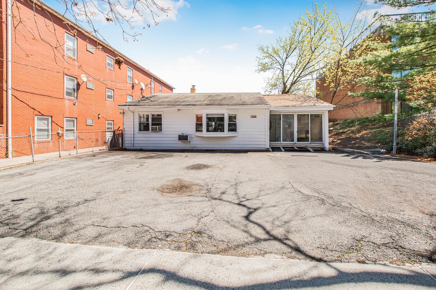 Single Family Waldo  Bronx, NY 10463, MLS-849182-4
