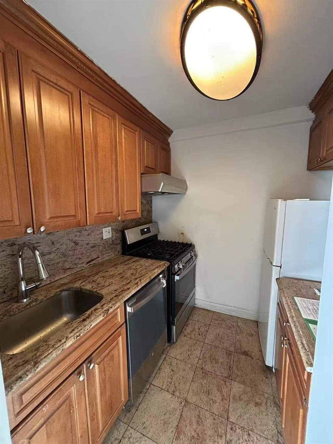 Apartment Union  Queens, NY 11355, MLS-849230-4