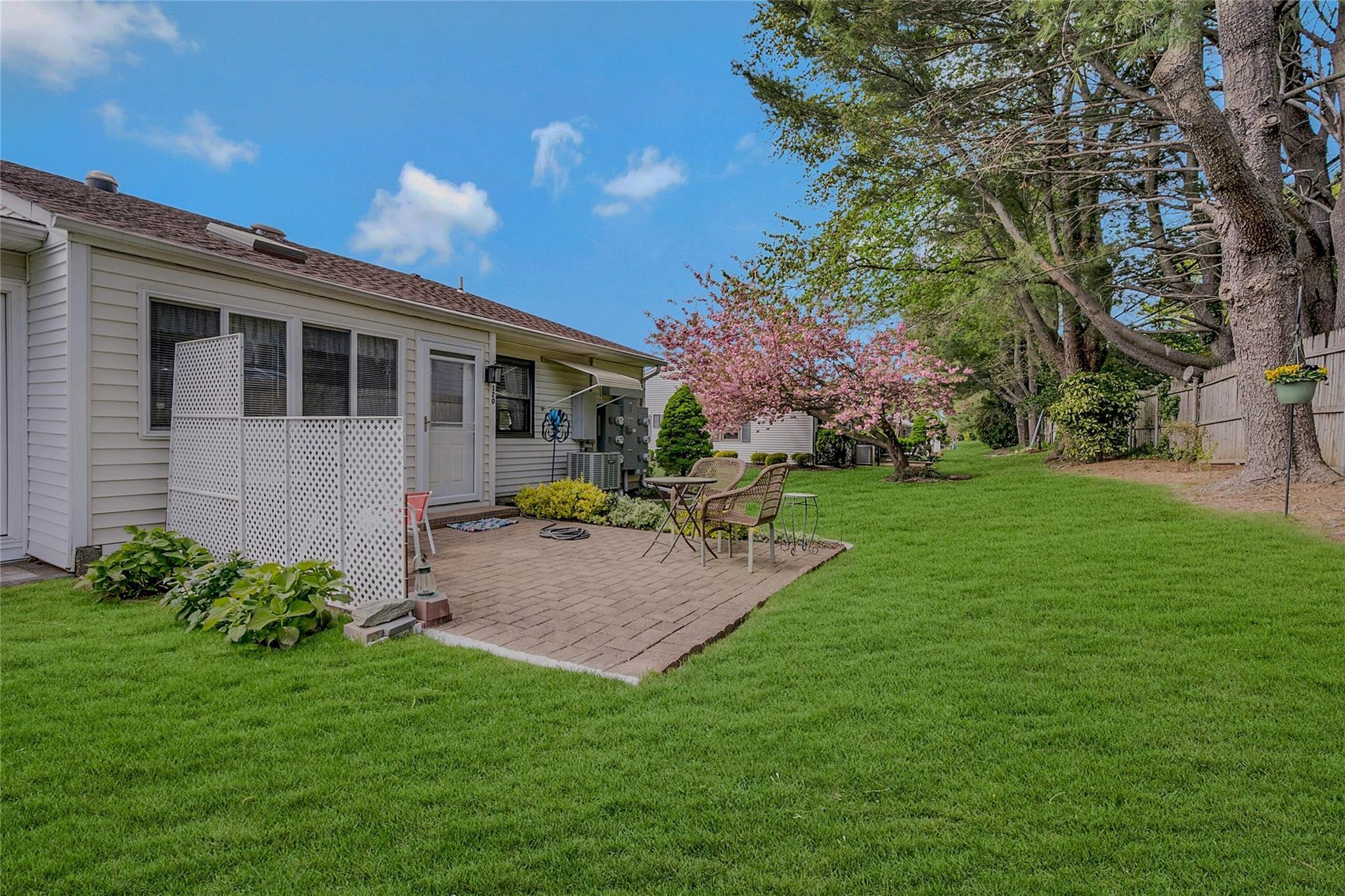 Condo Knolls  Suffolk County, NY 11790, MLS-849274-17