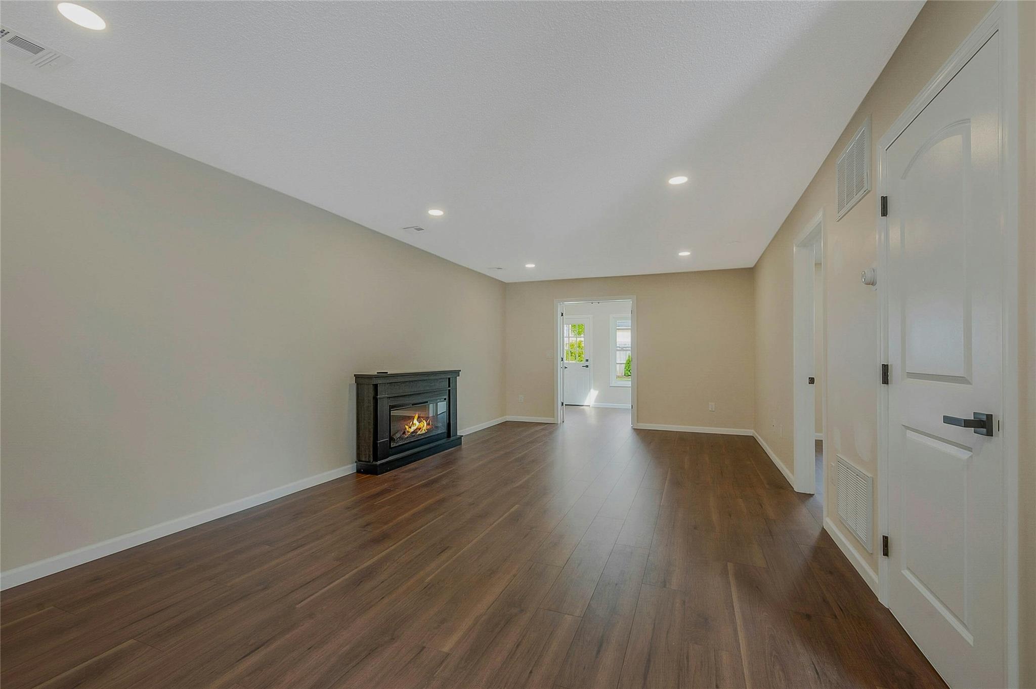 Condo Knolls  Suffolk County, NY 11790, MLS-849274-2