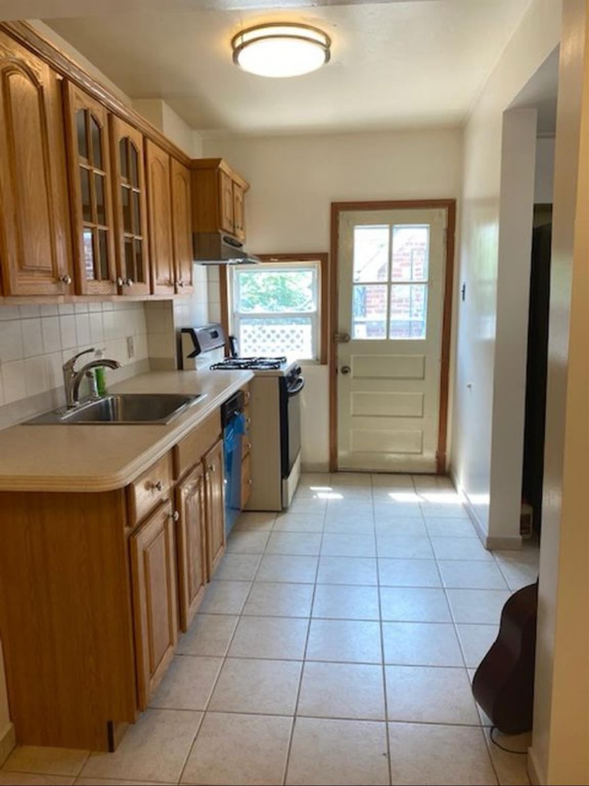 Apartment Manse Street  Queens, NY 11375, MLS-849279-6