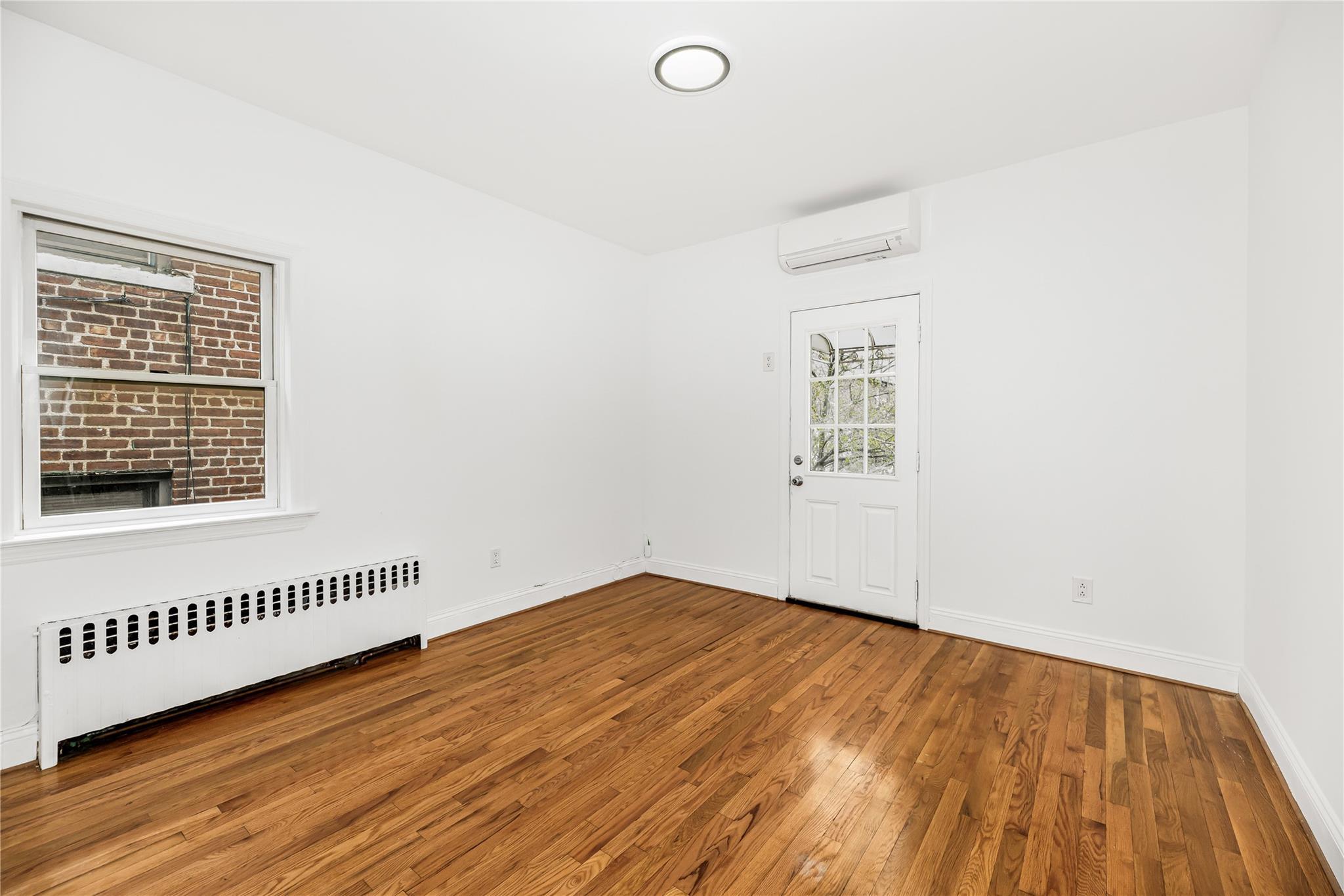 Single Family Hering  Bronx, NY 10461, MLS-849333-14