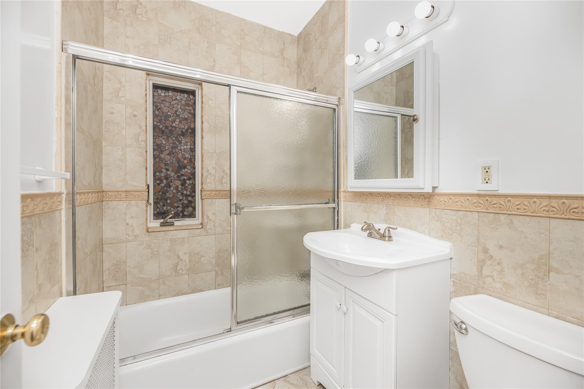 Single Family Hering  Bronx, NY 10461, MLS-849333-20