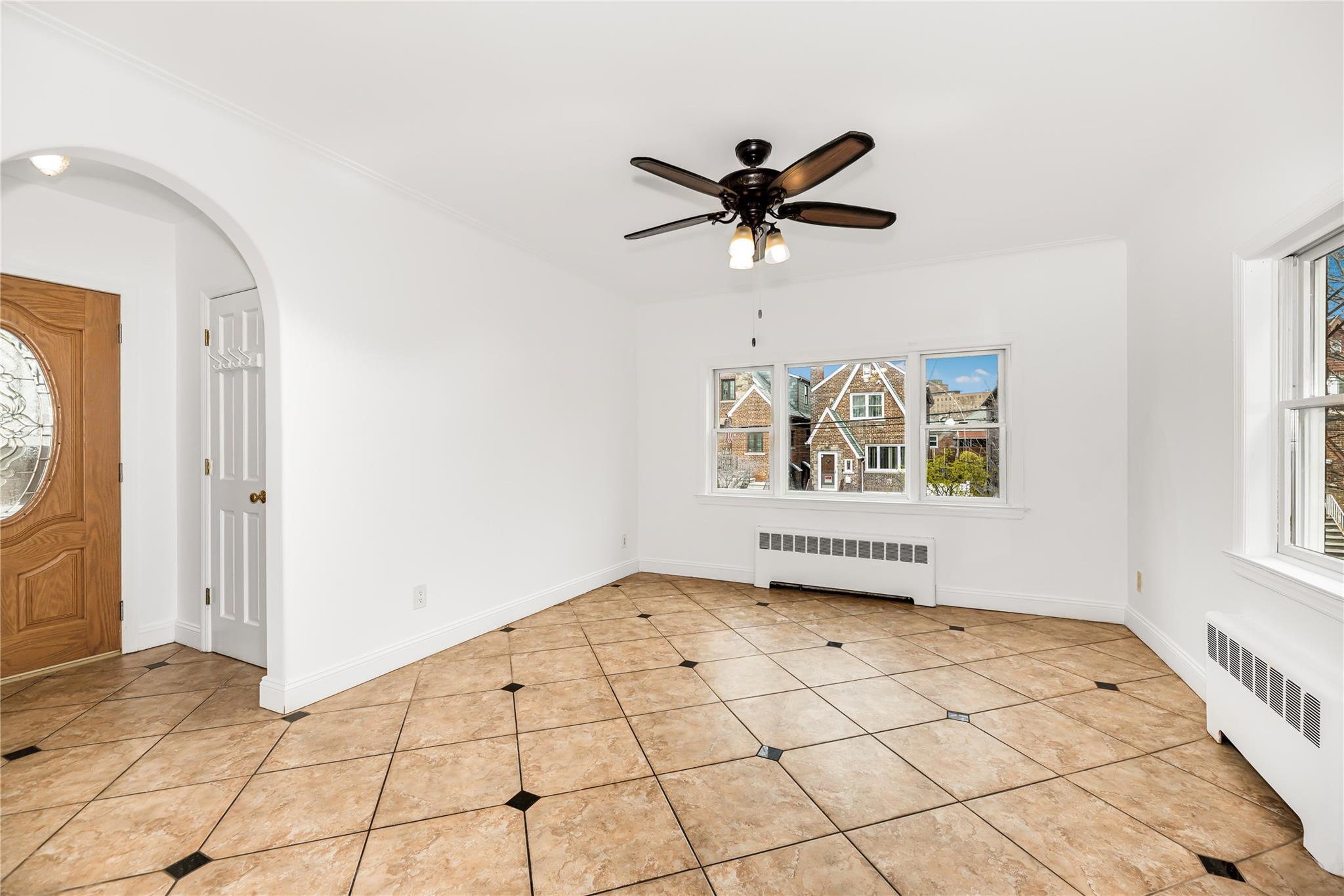 Single Family Hering  Bronx, NY 10461, MLS-849333-5