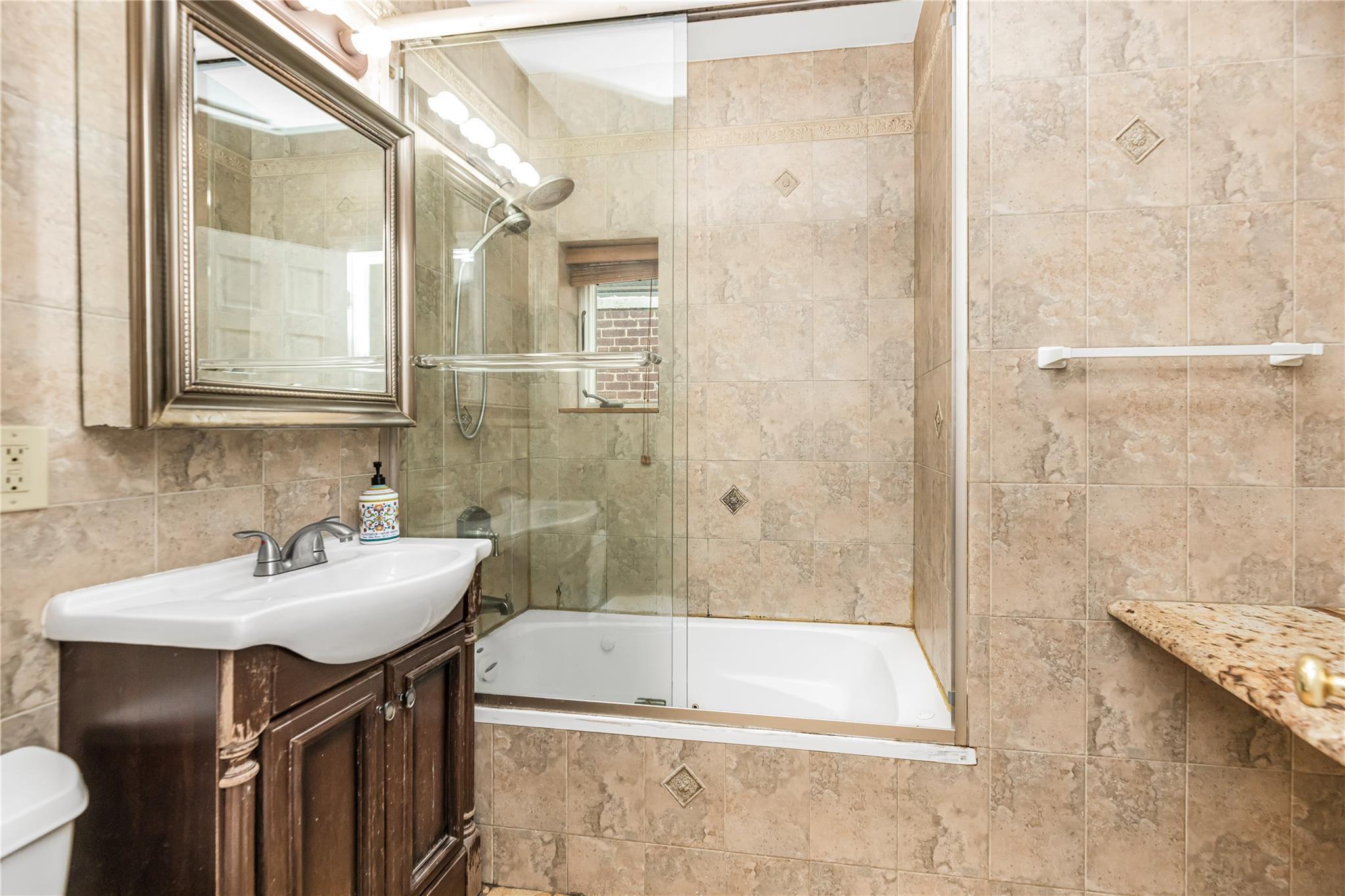 Single Family Hering  Bronx, NY 10461, MLS-849333-9