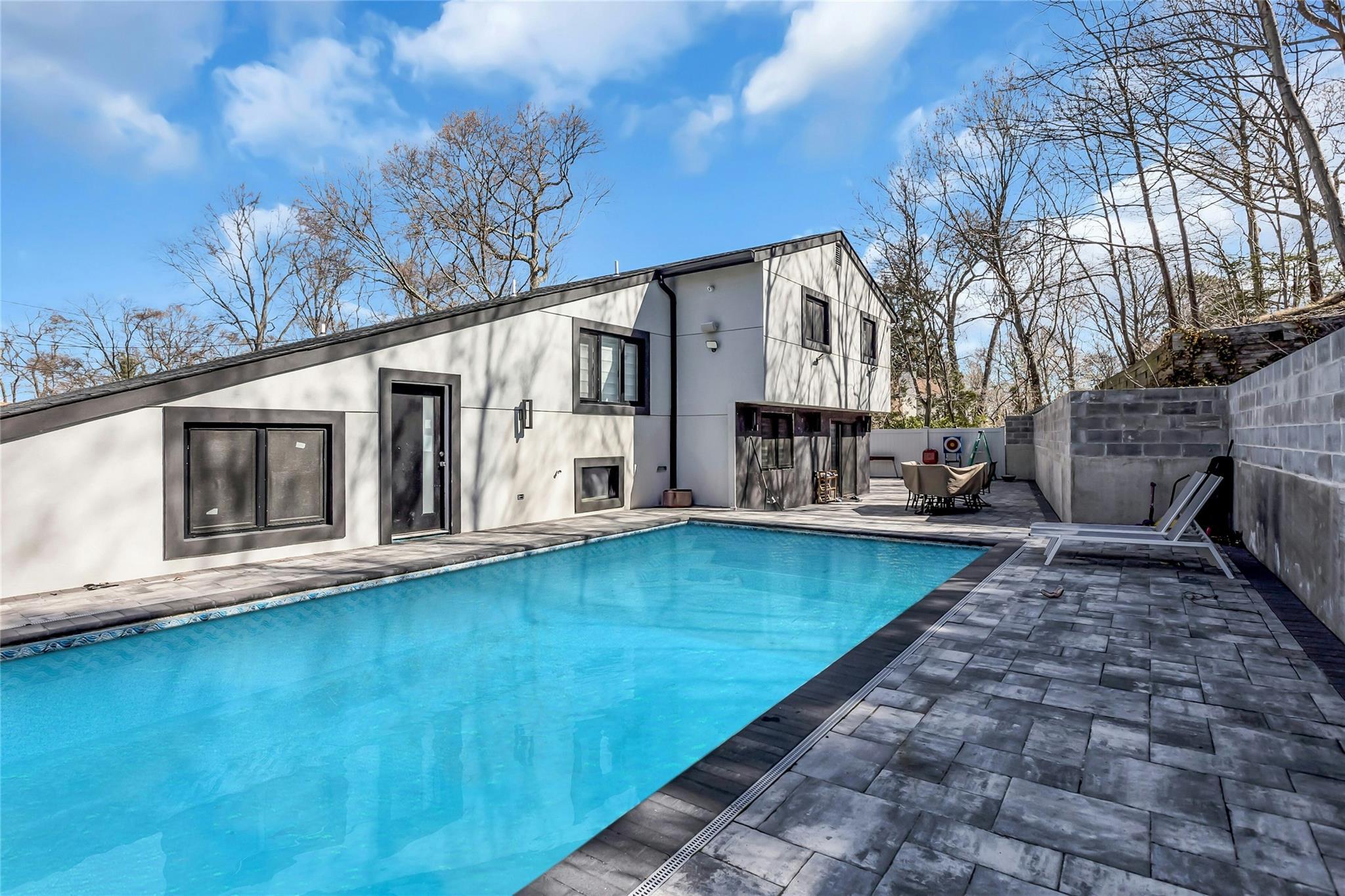 Single Family Carldon  Suffolk County, NY 11788, MLS-849345-25