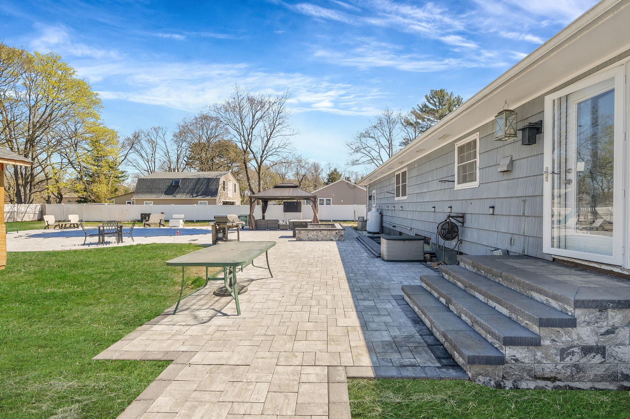 Single Family Beaverdam  Suffolk County, NY 11751, MLS-849350-28