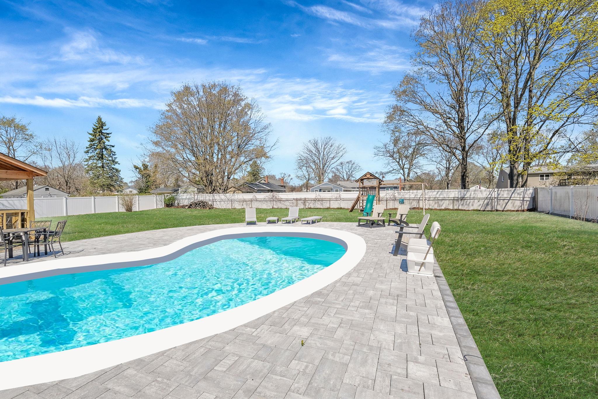 Single Family Beaverdam  Suffolk County, NY 11751, MLS-849350-33