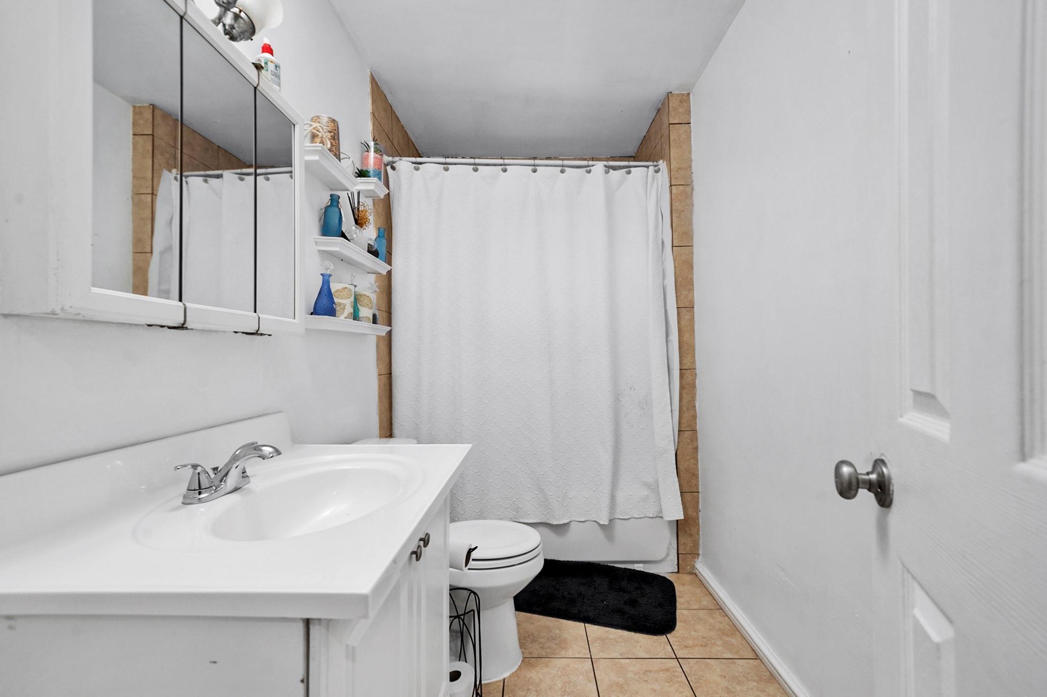 Single Family 90th Street  Queens, NY 11417, MLS-849361-6