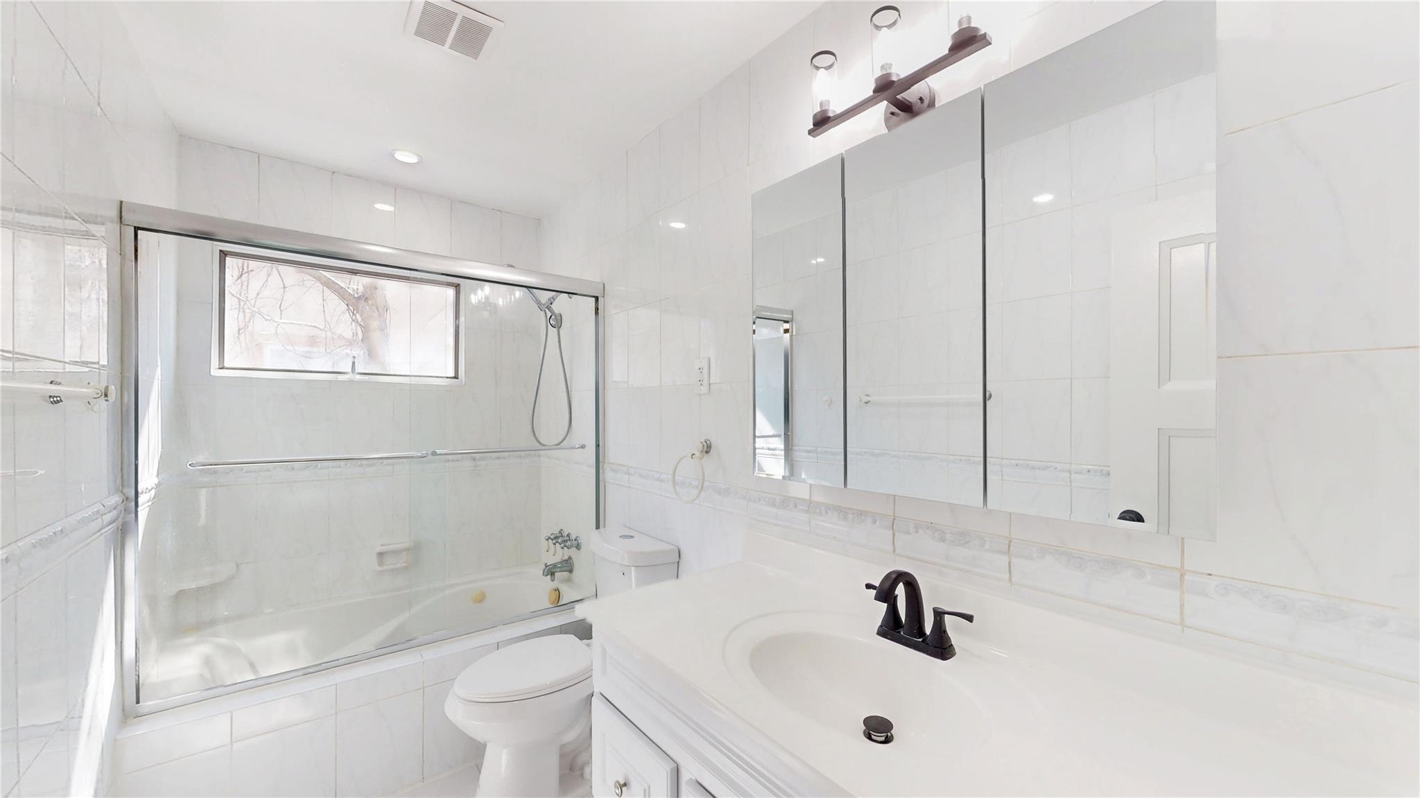 Single Family Woodmere  Nassau County, NY 11581, MLS-849370-26
