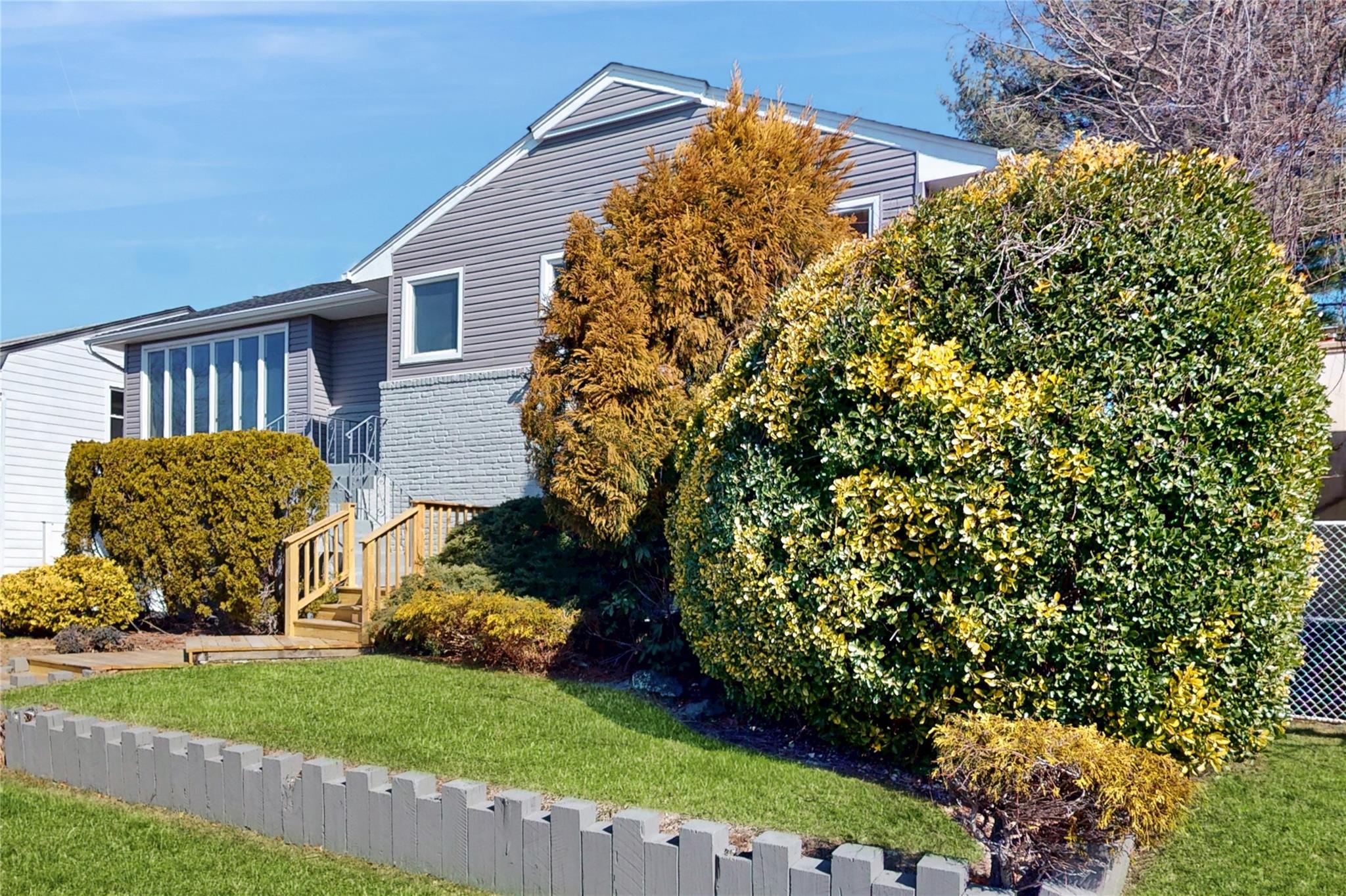 Single Family Woodmere  Nassau County, NY 11581, MLS-849370-3