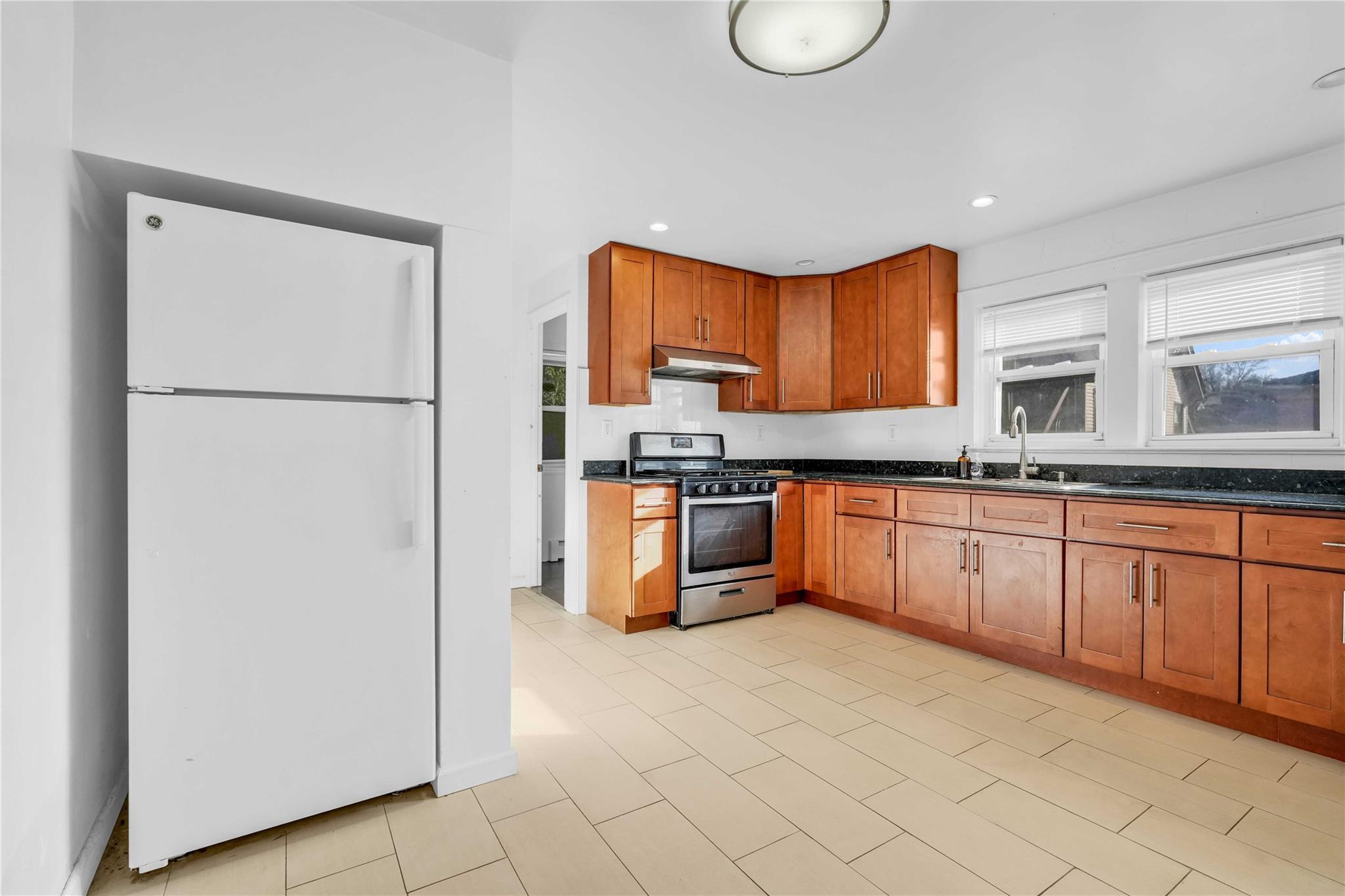 Apartment Parsons  Queens, NY 11355, MLS-849411-15