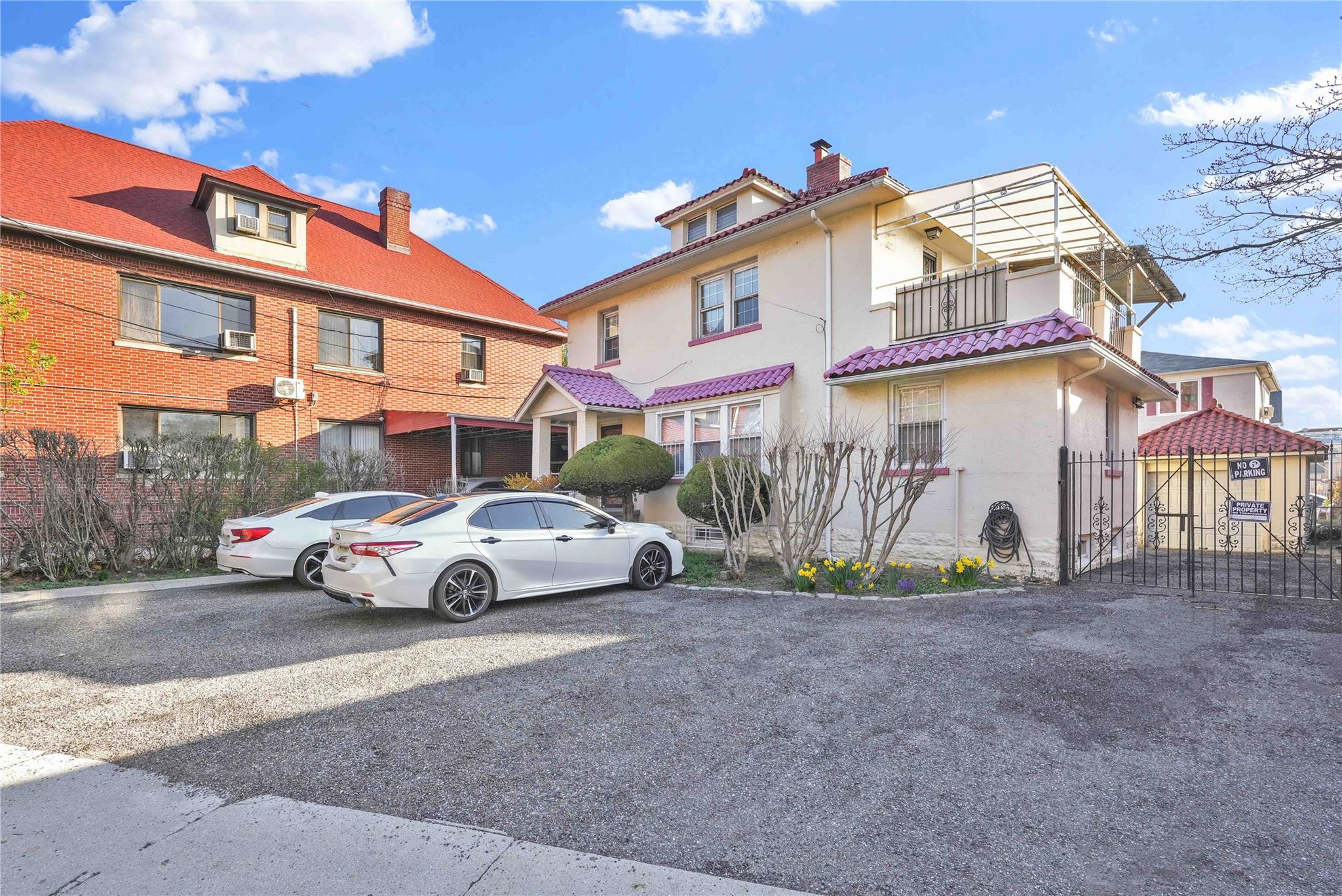 Apartment Parsons  Queens, NY 11355, MLS-849411-2
