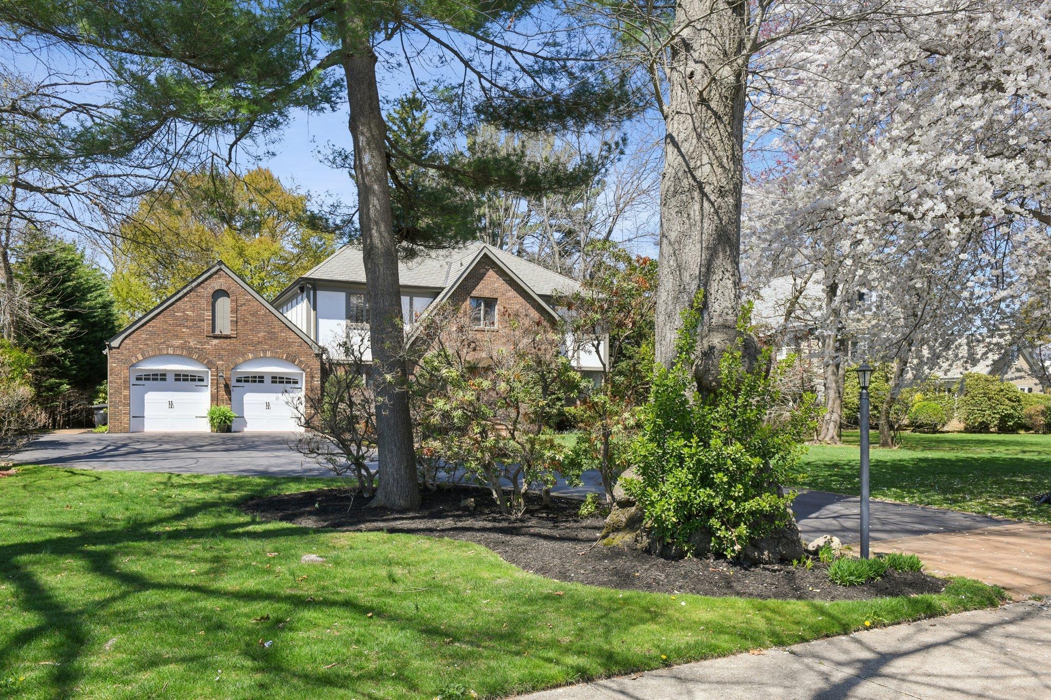 Single Family Westbury  Nassau County, NY 11530, MLS-849432-2