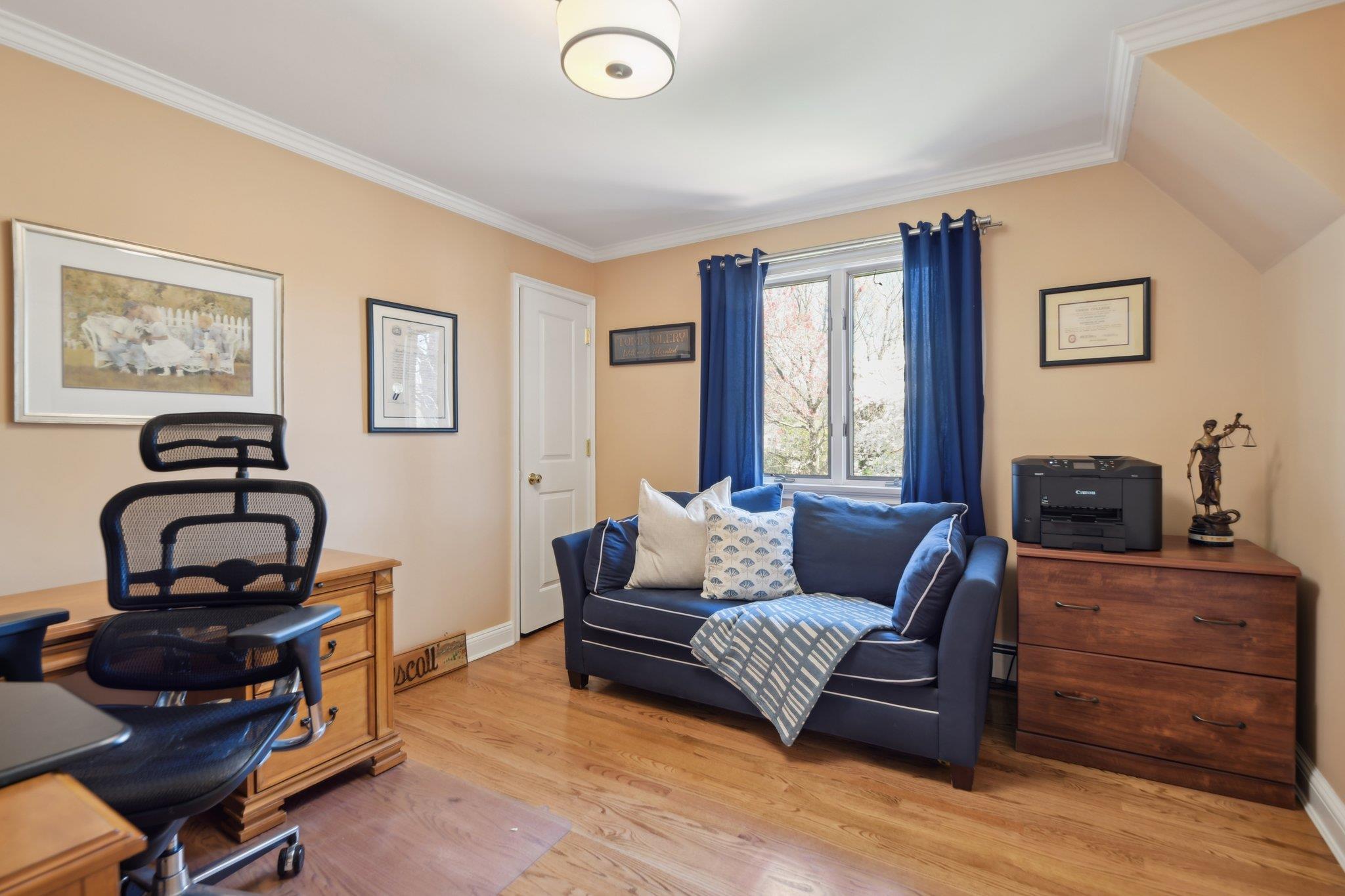 Single Family Westbury  Nassau County, NY 11530, MLS-849432-27