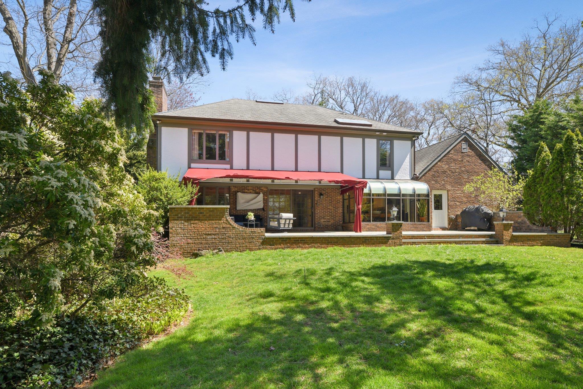 Single Family Westbury  Nassau County, NY 11530, MLS-849432-33
