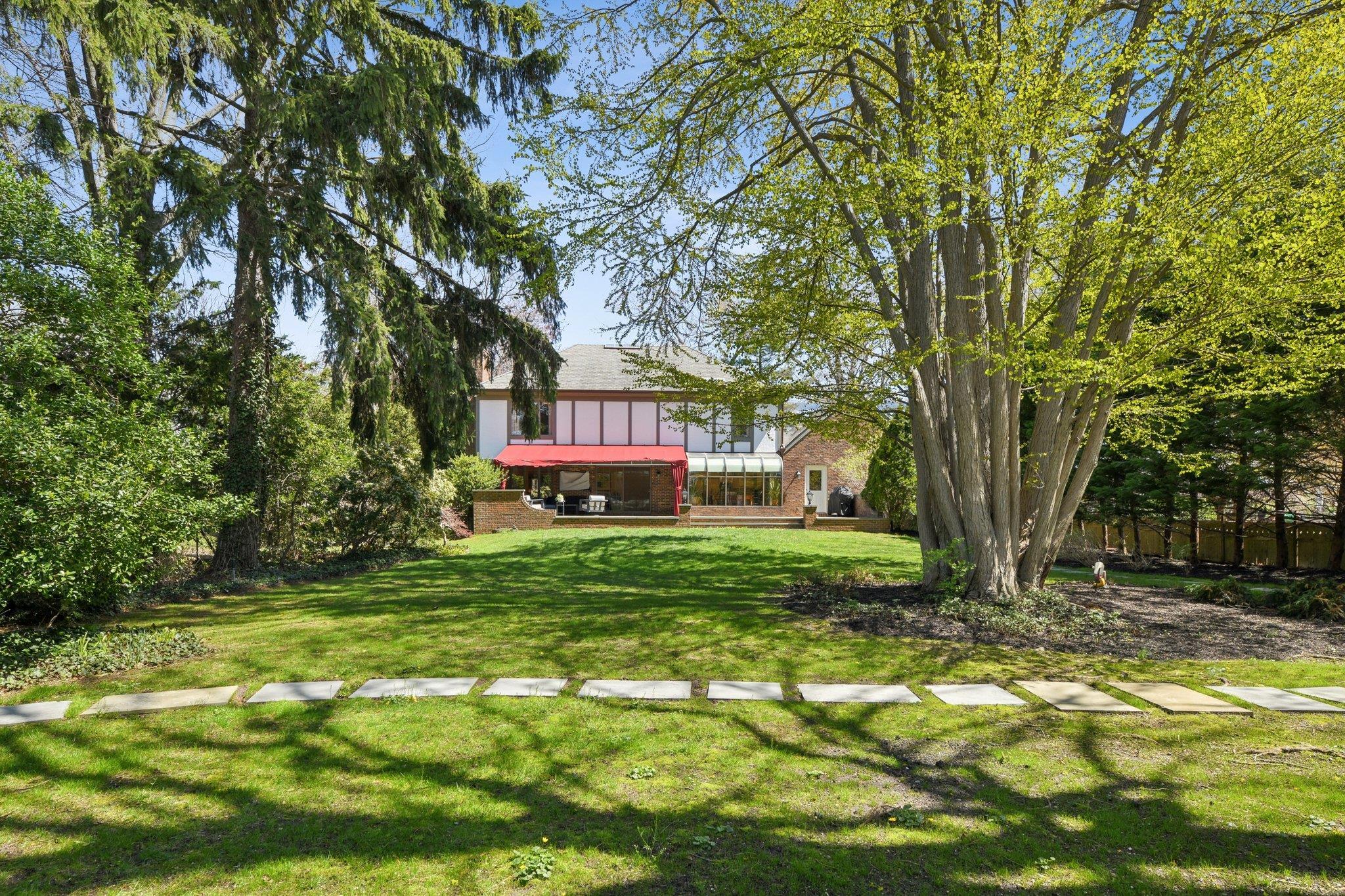 Single Family Westbury  Nassau County, NY 11530, MLS-849432-35