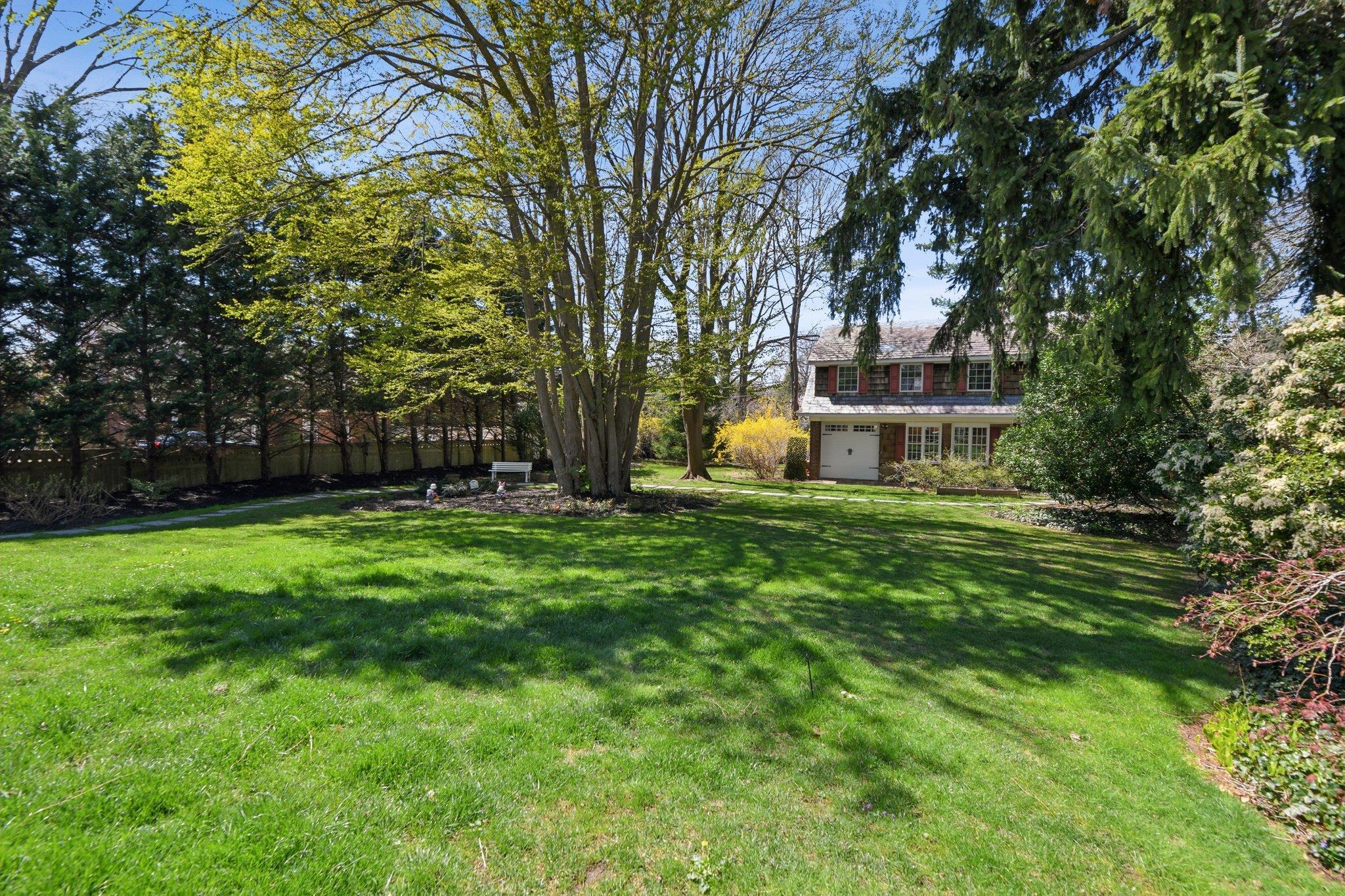 Single Family Westbury  Nassau County, NY 11530, MLS-849432-47