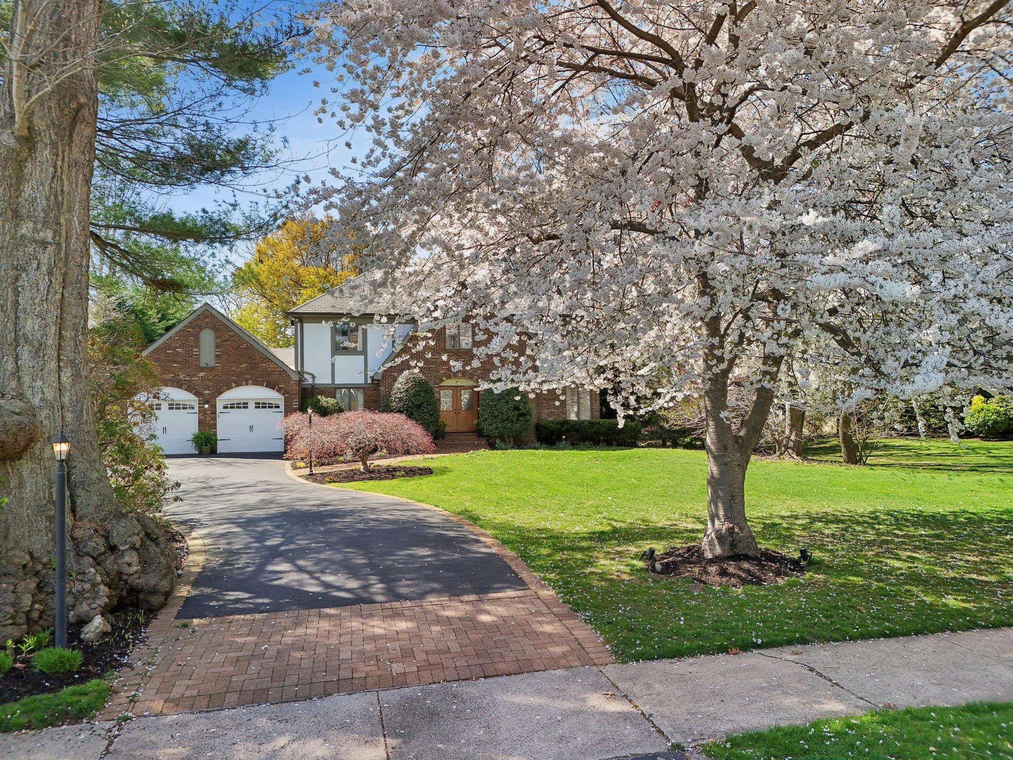 Single Family Westbury  Nassau County, NY 11530, MLS-849432-50