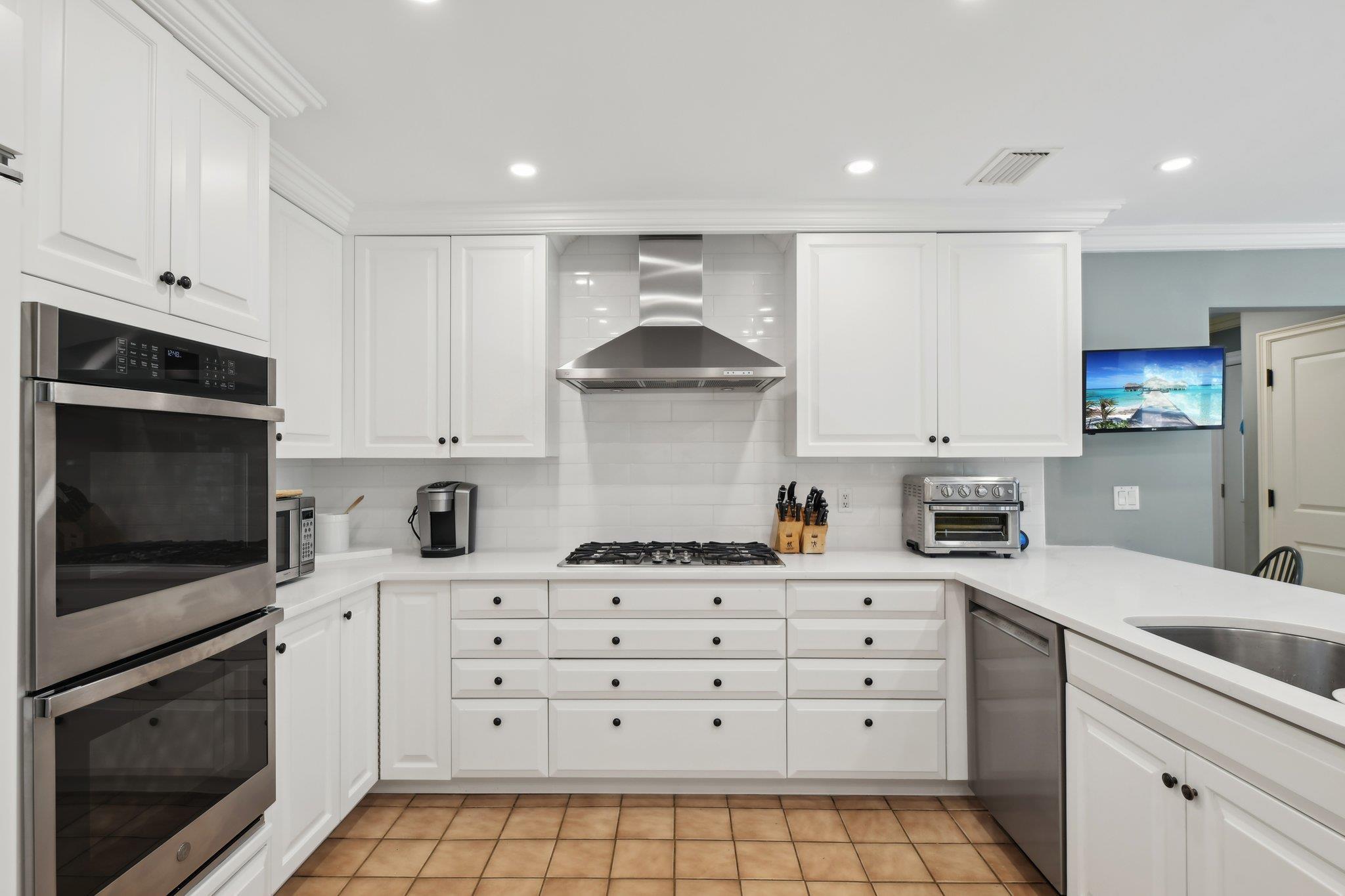 Single Family Westbury  Nassau County, NY 11530, MLS-849432-8