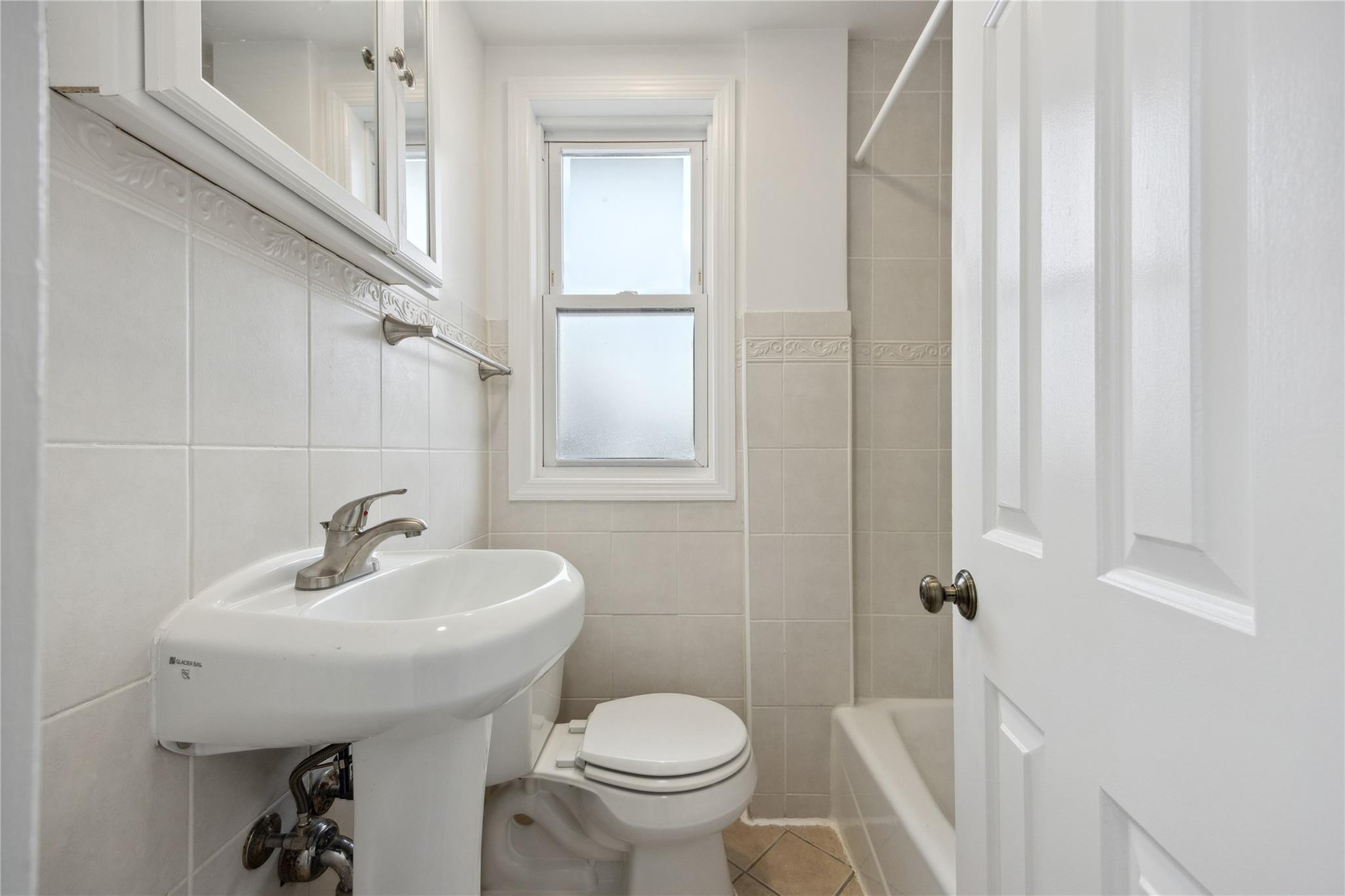 Single Family Fresh Meadow  Queens, NY 11365, MLS-849443-16