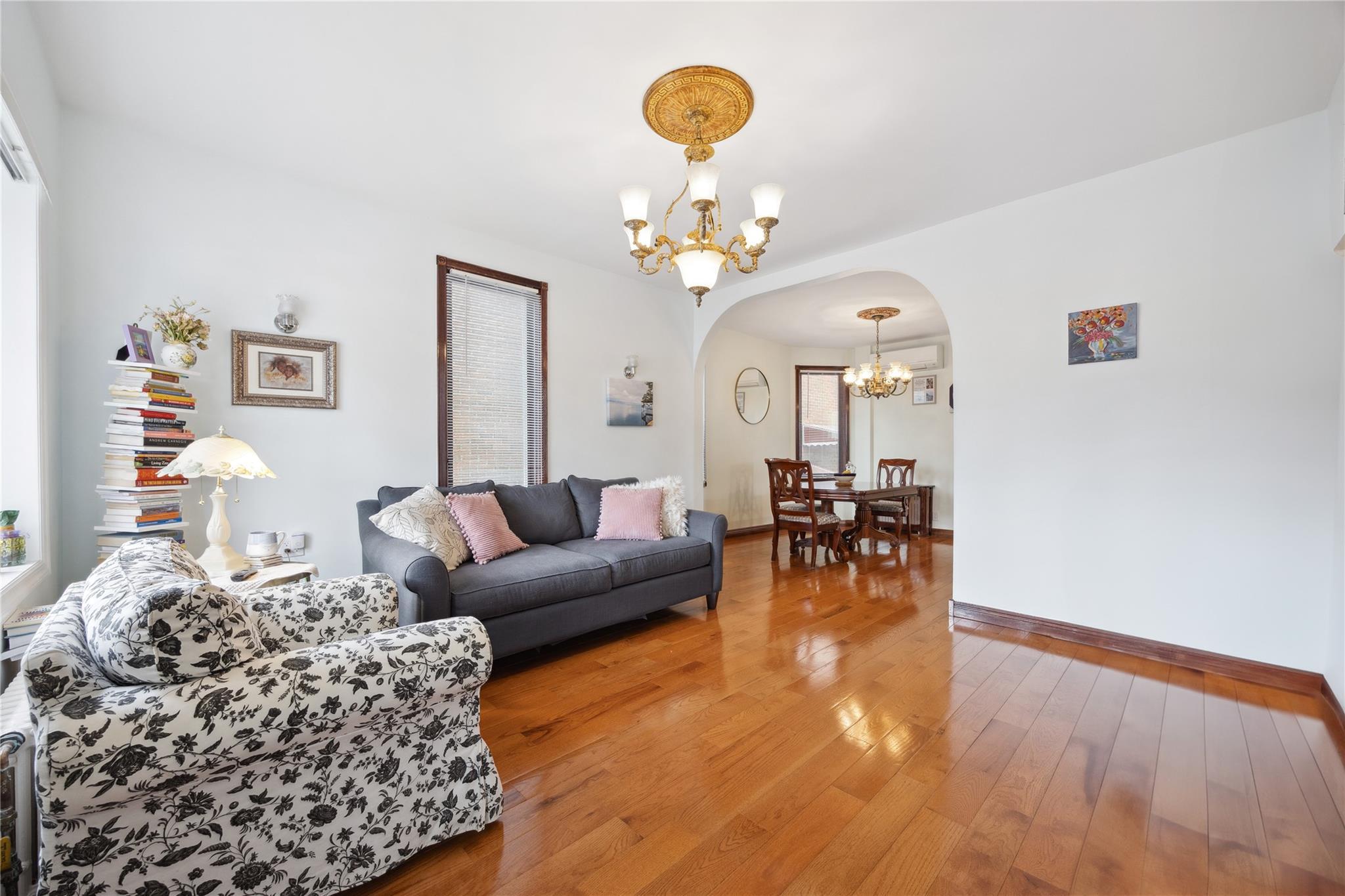 Single Family Fresh Meadow  Queens, NY 11365, MLS-849443-2