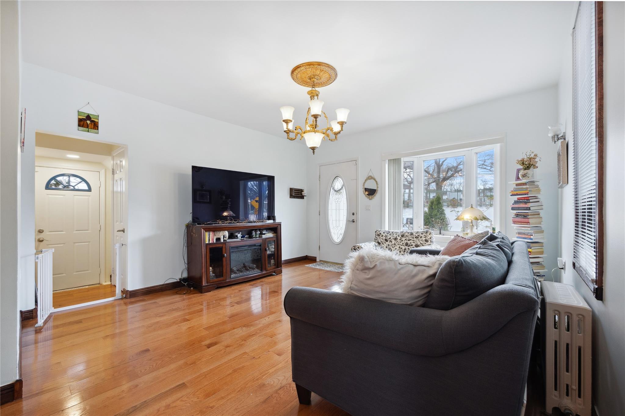Single Family Fresh Meadow  Queens, NY 11365, MLS-849443-3