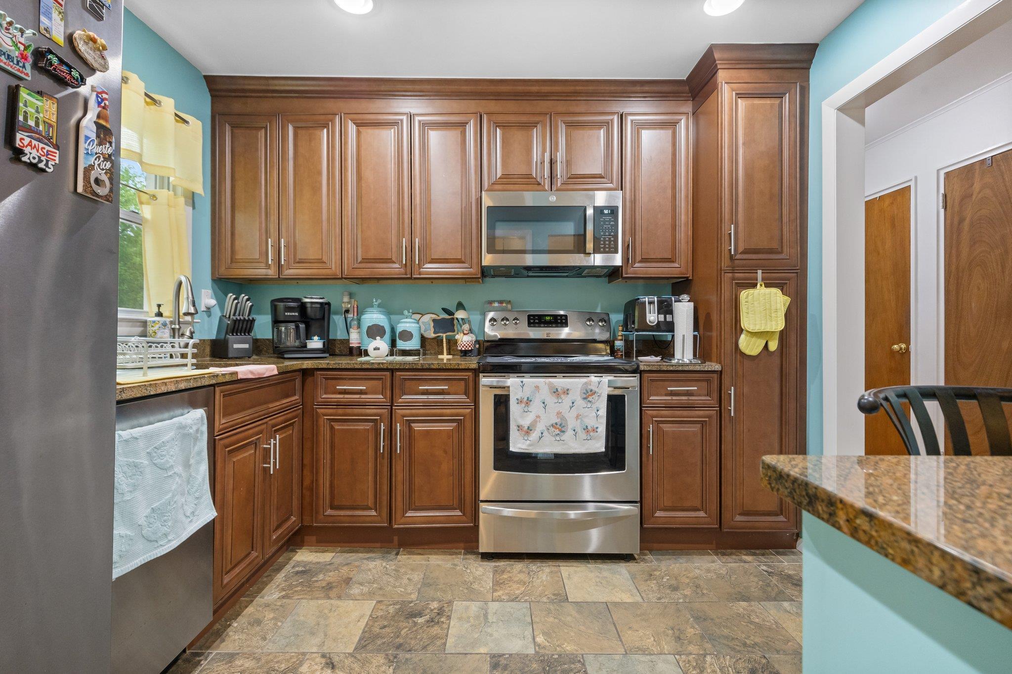 Single Family Old Yorktown  Westchester County, NY 10598, MLS-849446-4