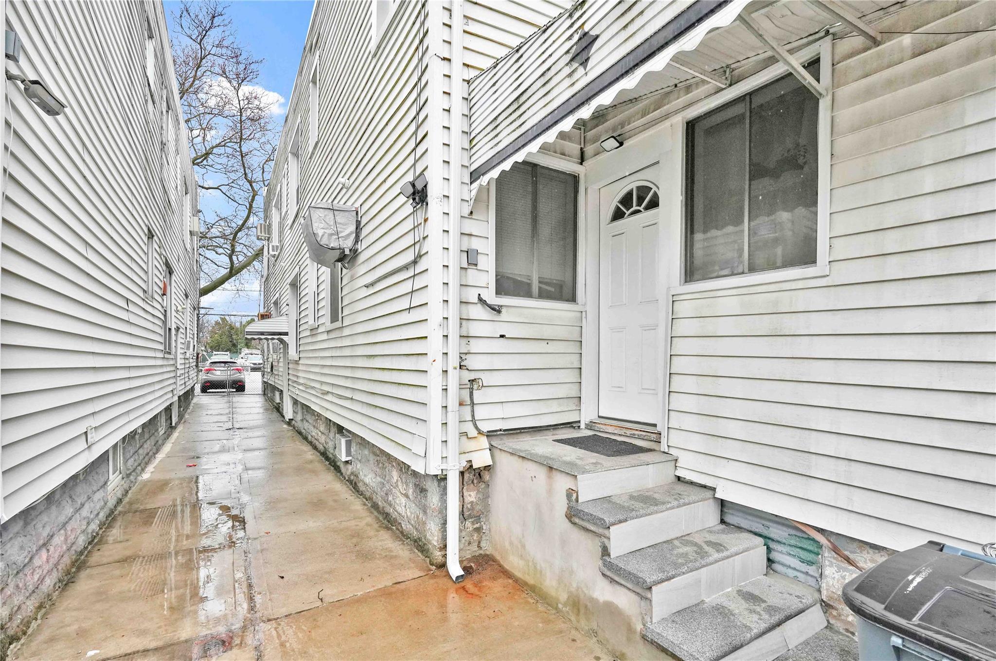 Single Family Farragut  Brooklyn, NY 11236, MLS-849459-2