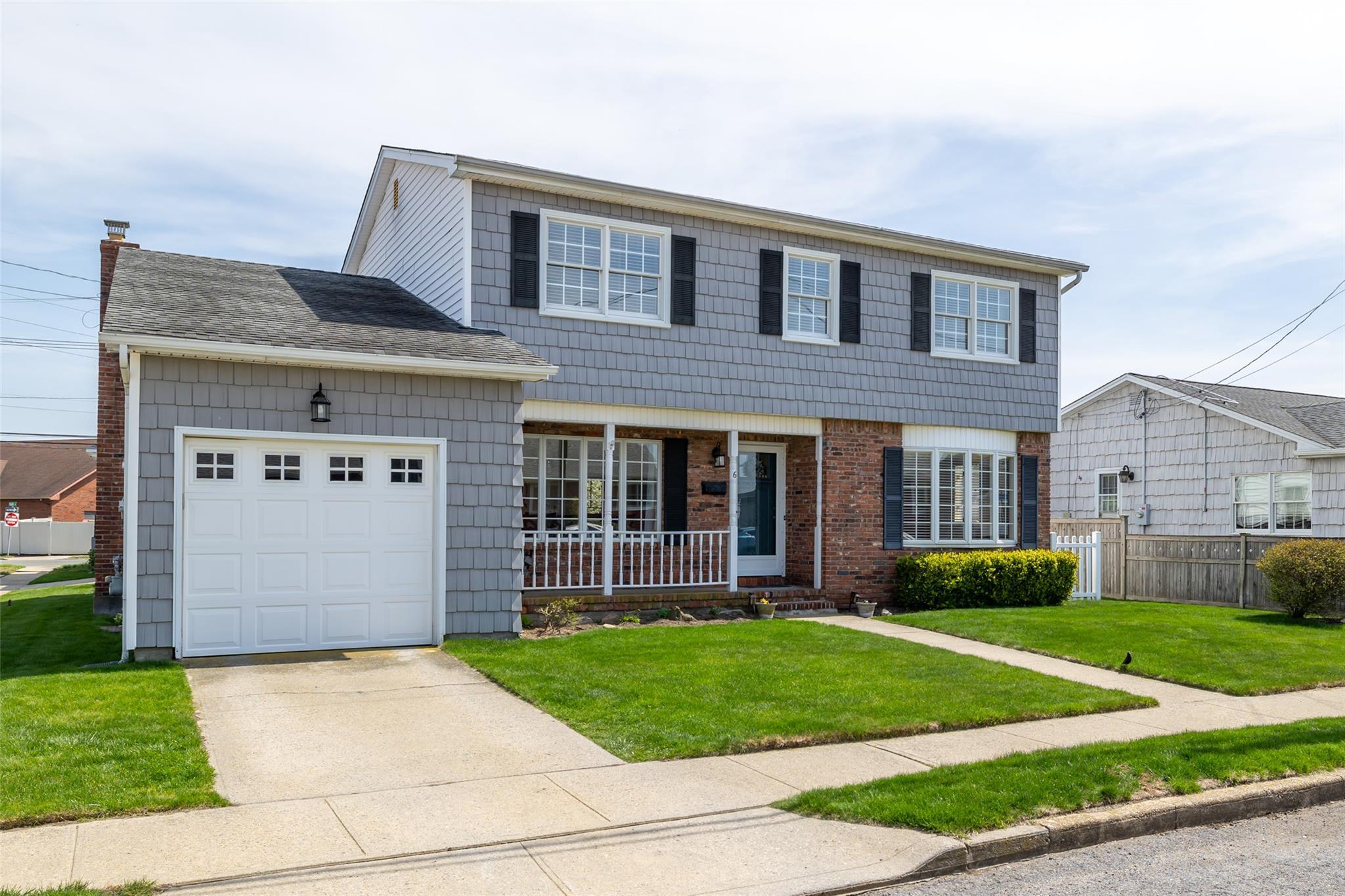 Single Family Jackson  Nassau County, NY 11558, MLS-849465-2
