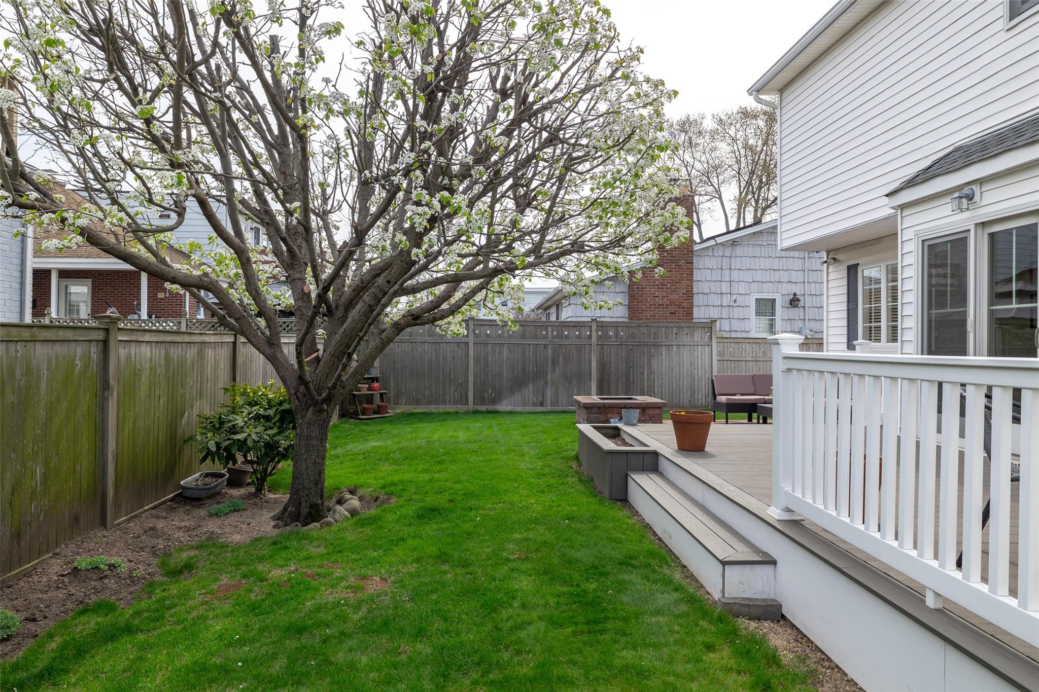Single Family Jackson  Nassau County, NY 11558, MLS-849465-29