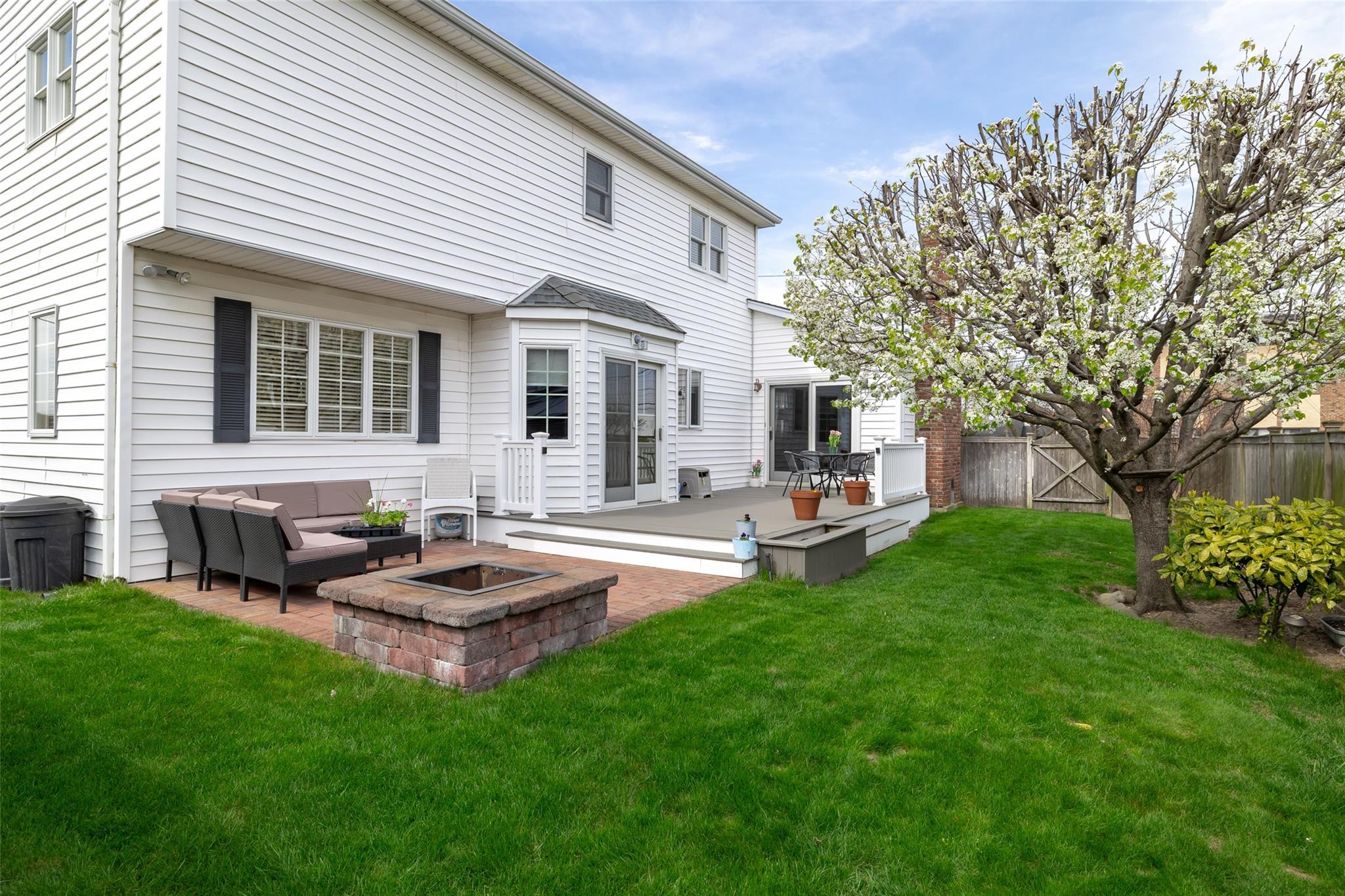 Single Family Jackson  Nassau County, NY 11558, MLS-849465-30
