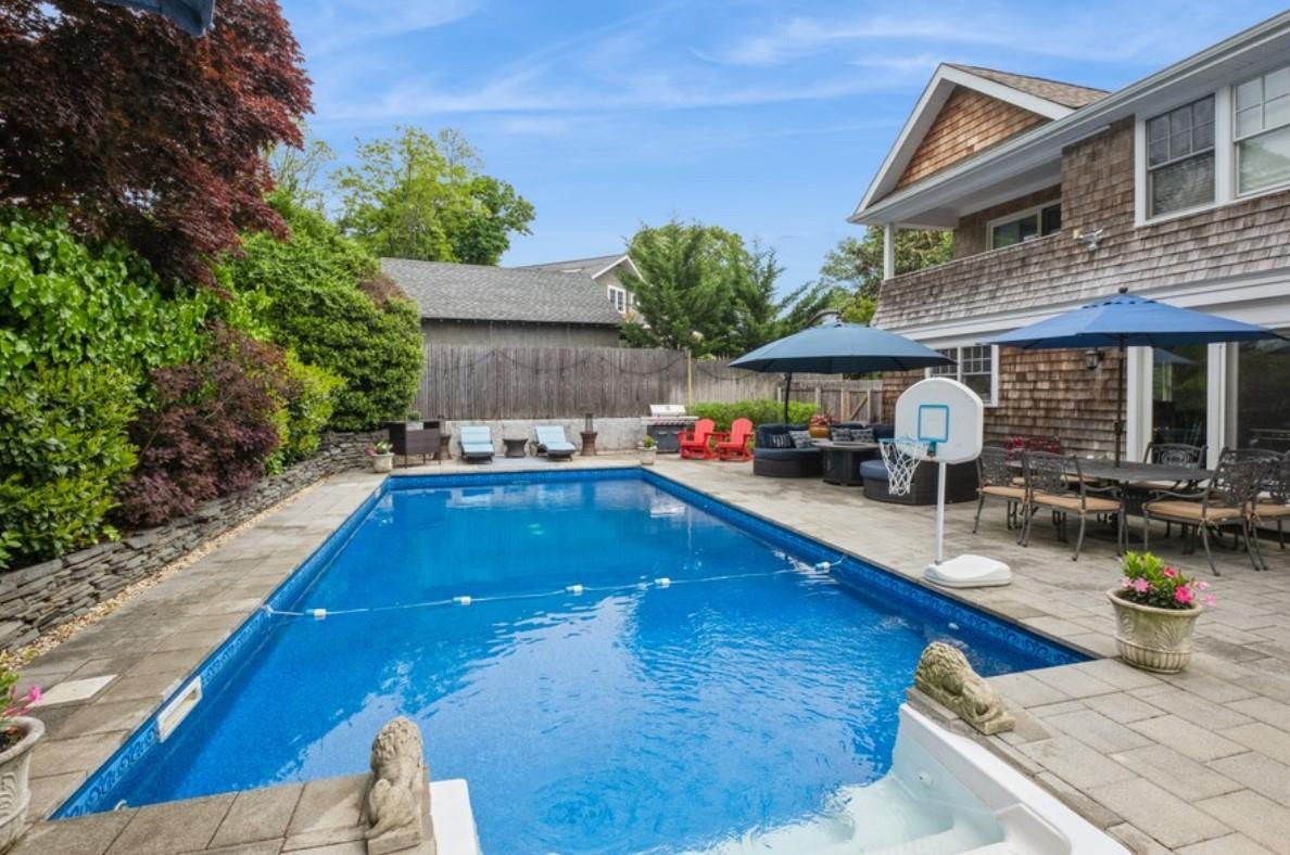 Single Family Hilltop  Nassau County, NY 11709, MLS-849473-8