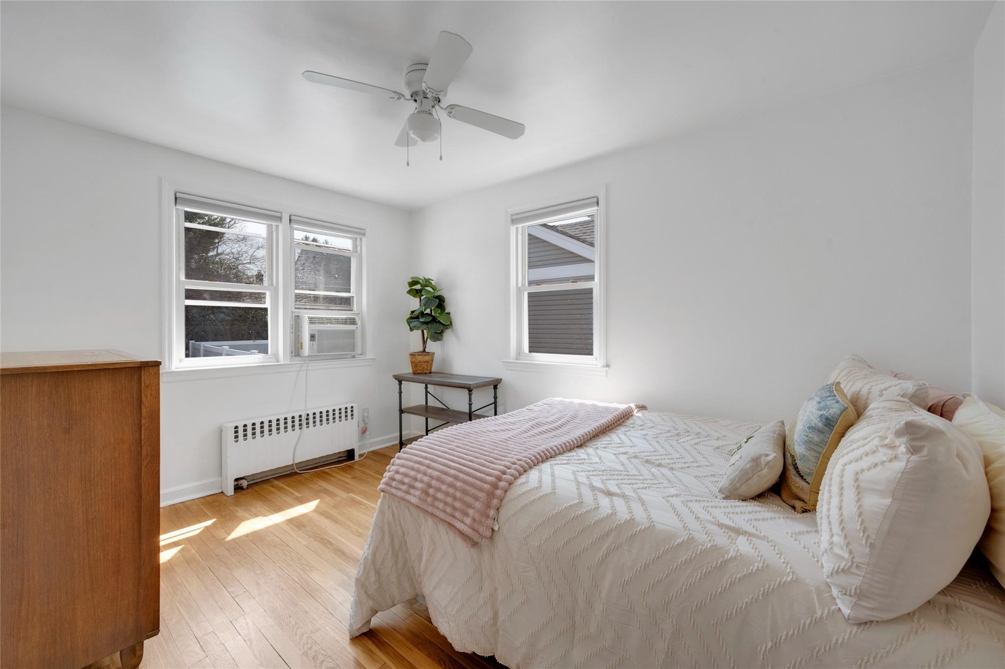 Single Family Earley  Bronx, NY 10464, MLS-849487-16