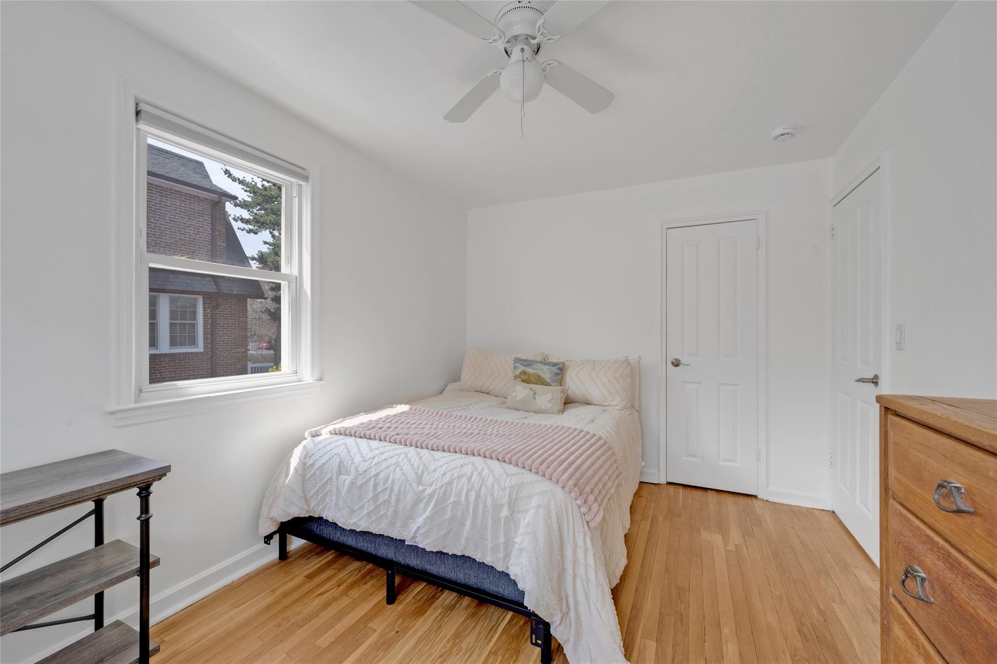 Single Family Earley  Bronx, NY 10464, MLS-849487-17