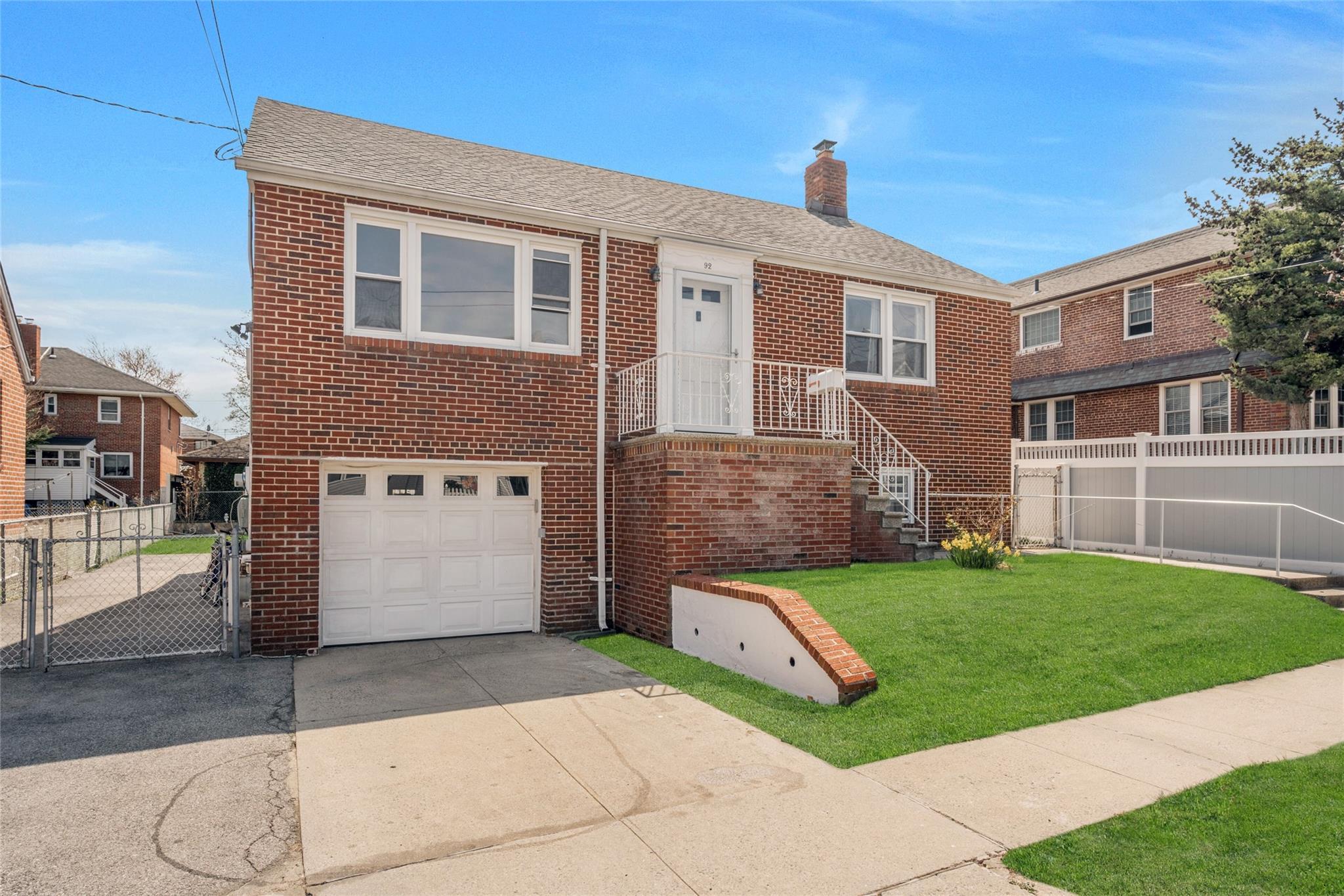 Single Family Earley  Bronx, NY 10464, MLS-849487-2