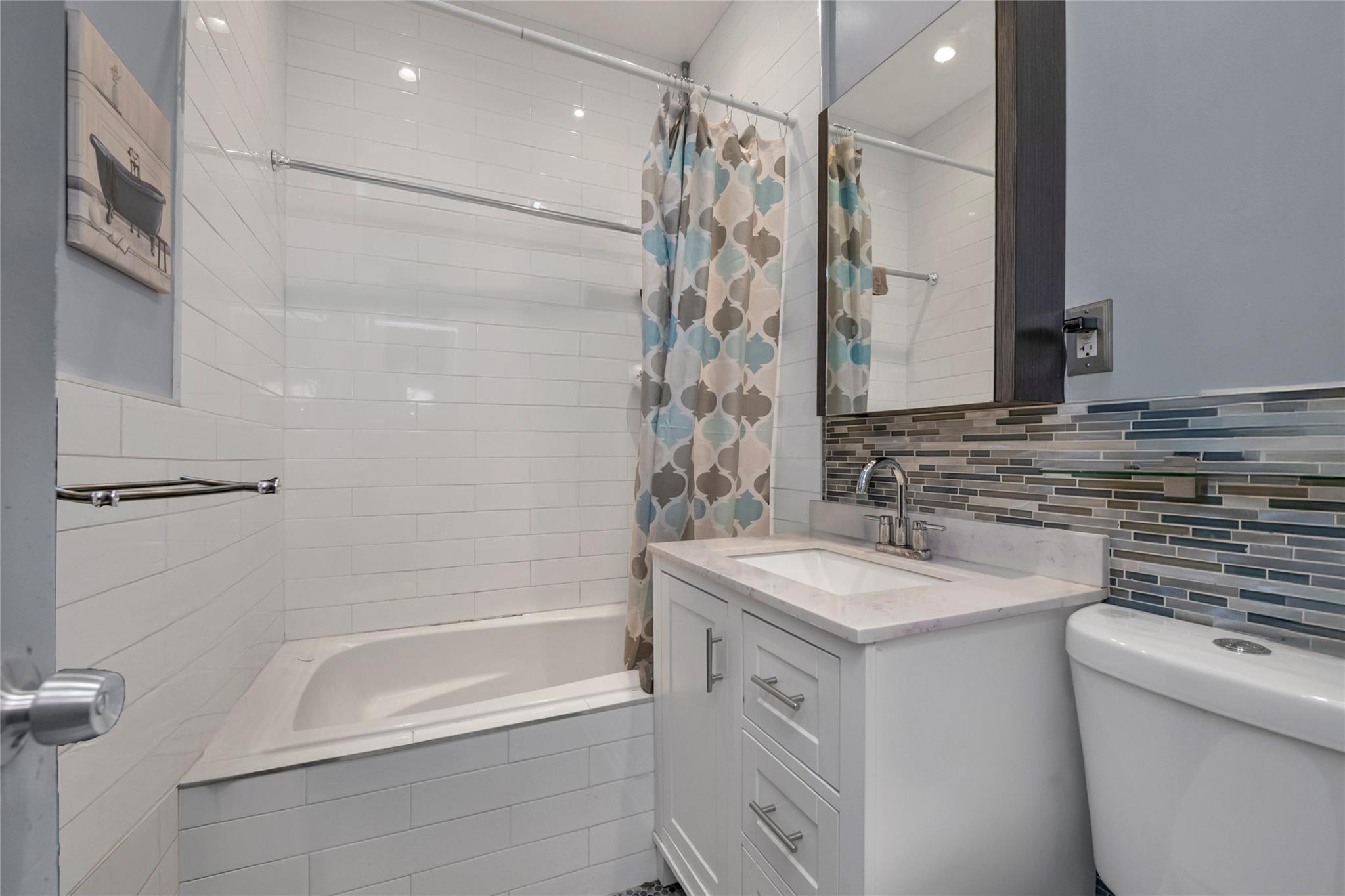Single Family Louisiana  Brooklyn, NY 11207, MLS-849495-9