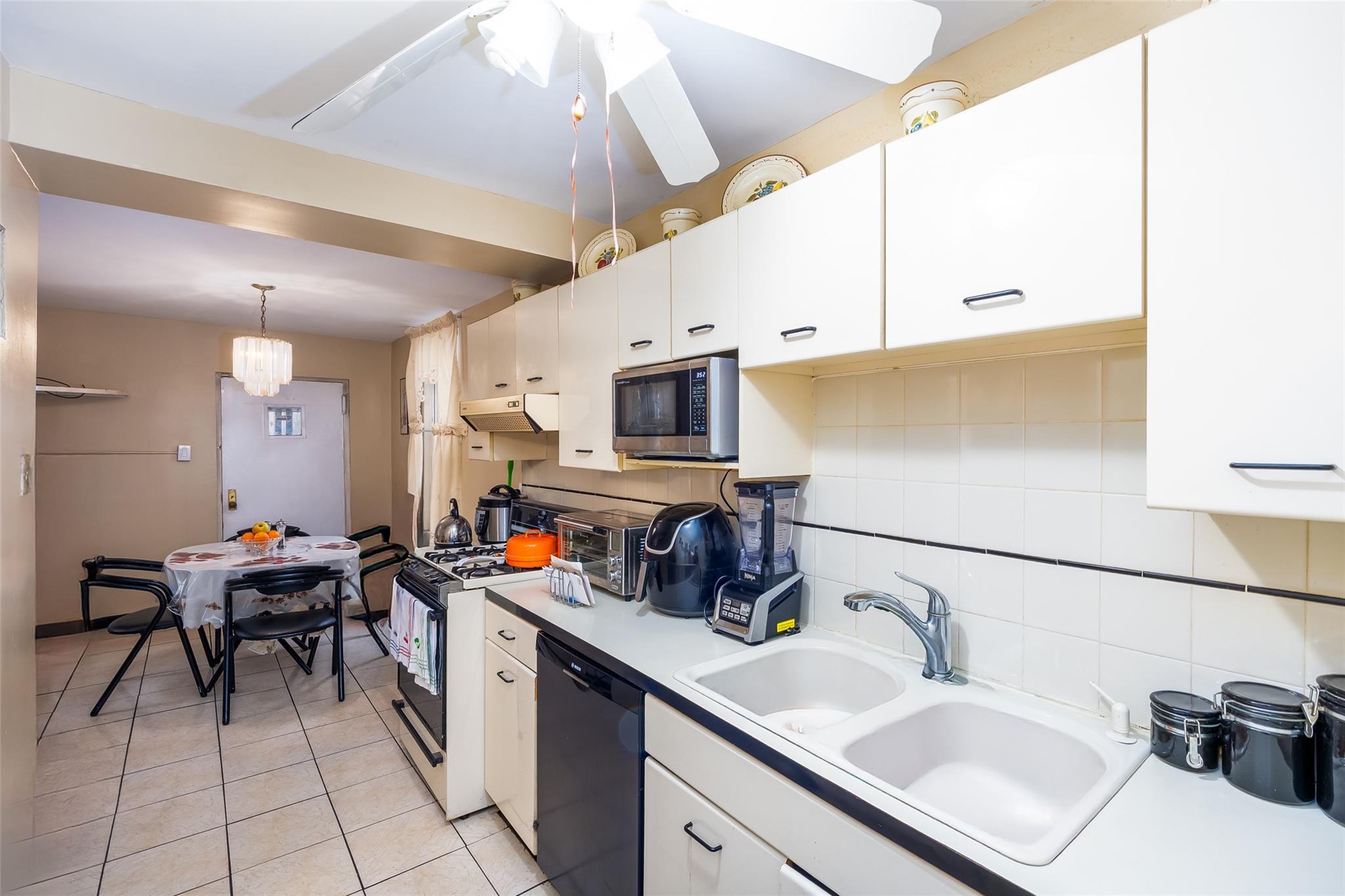 Single Family Clarendon  Brooklyn, NY 11203, MLS-849519-10