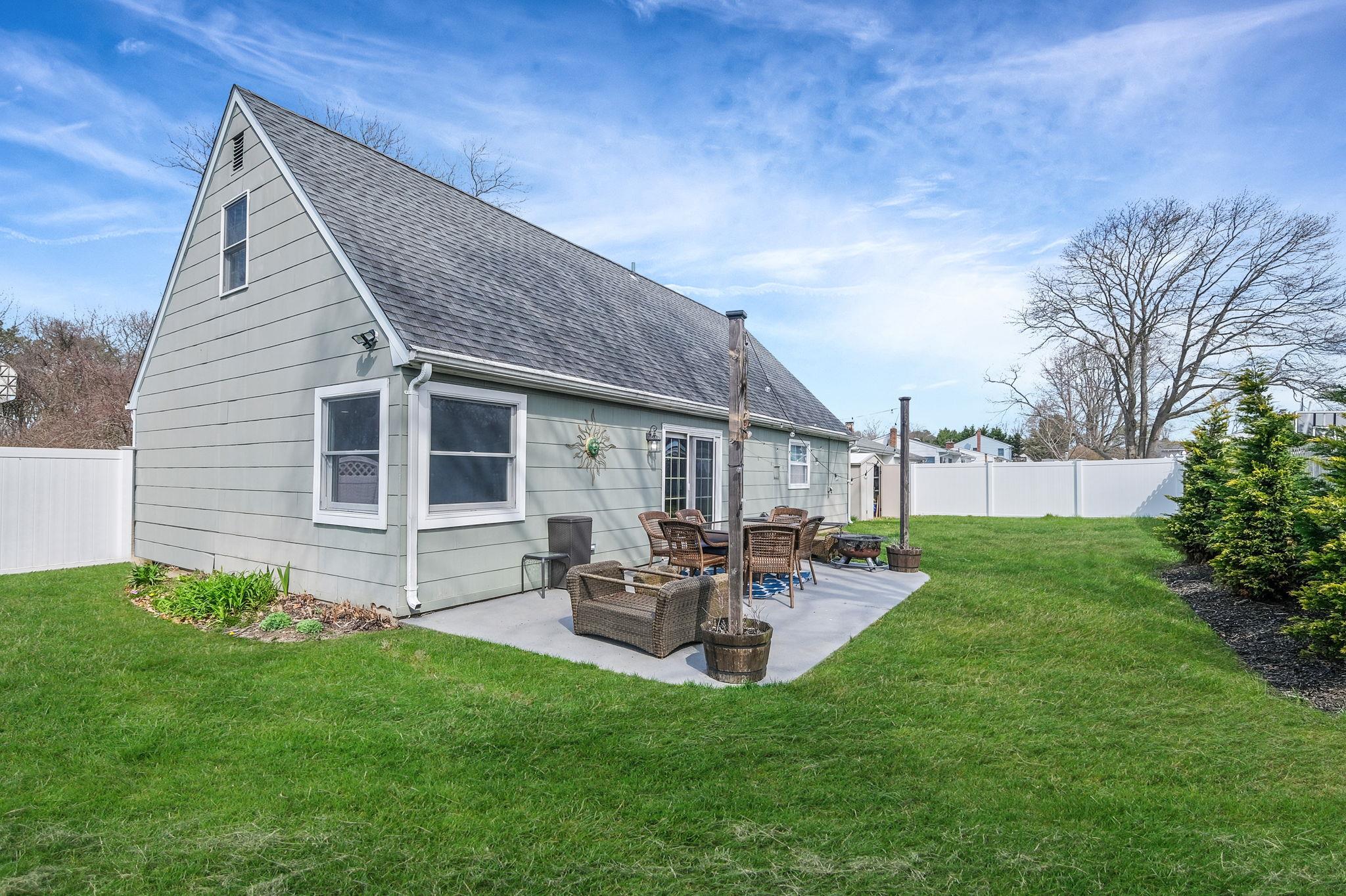 Single Family Bayport  Suffolk County, NY 11705, MLS-849544-7