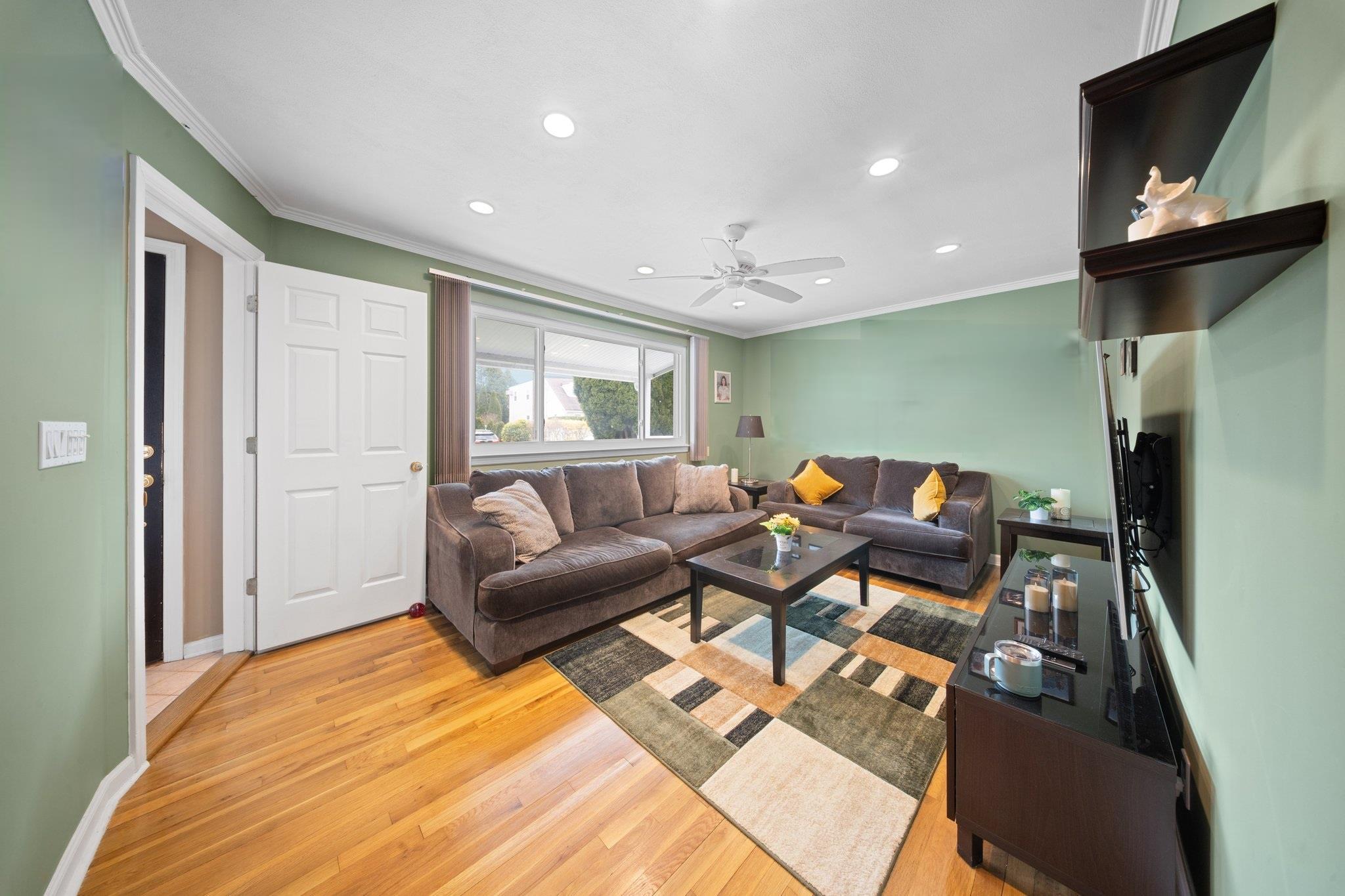 Single Family Lee  Nassau County, NY 11507, MLS-849549-5