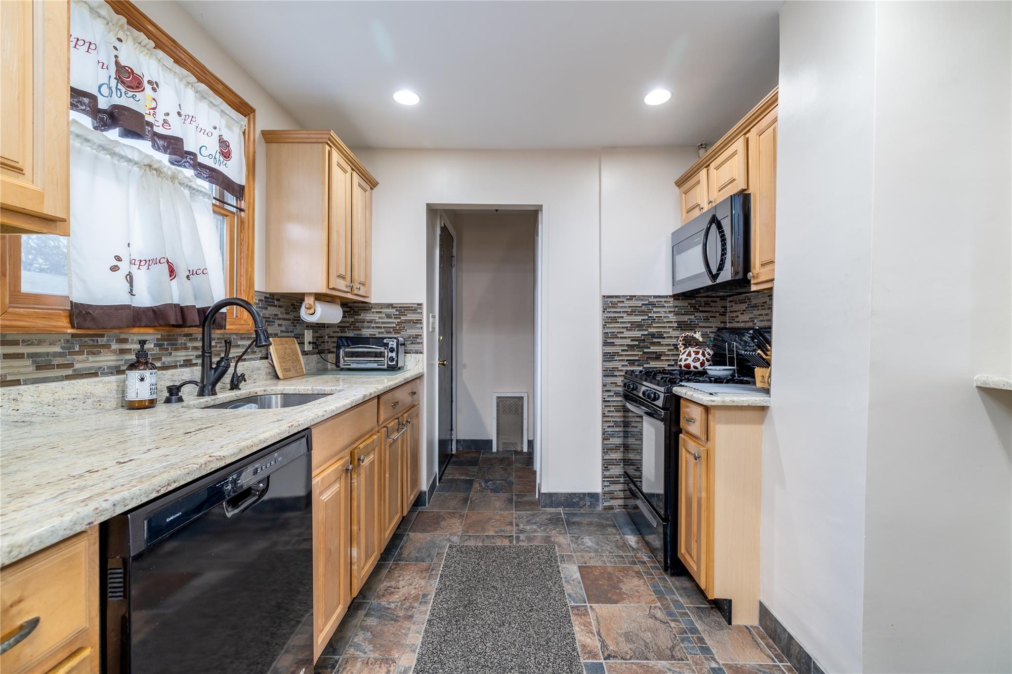 Single Family Cumberland  Nassau County, NY 11570, MLS-849600-10