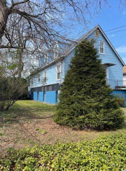 Single Family Tenbroeck  Bronx, NY 10469, MLS-849611-5