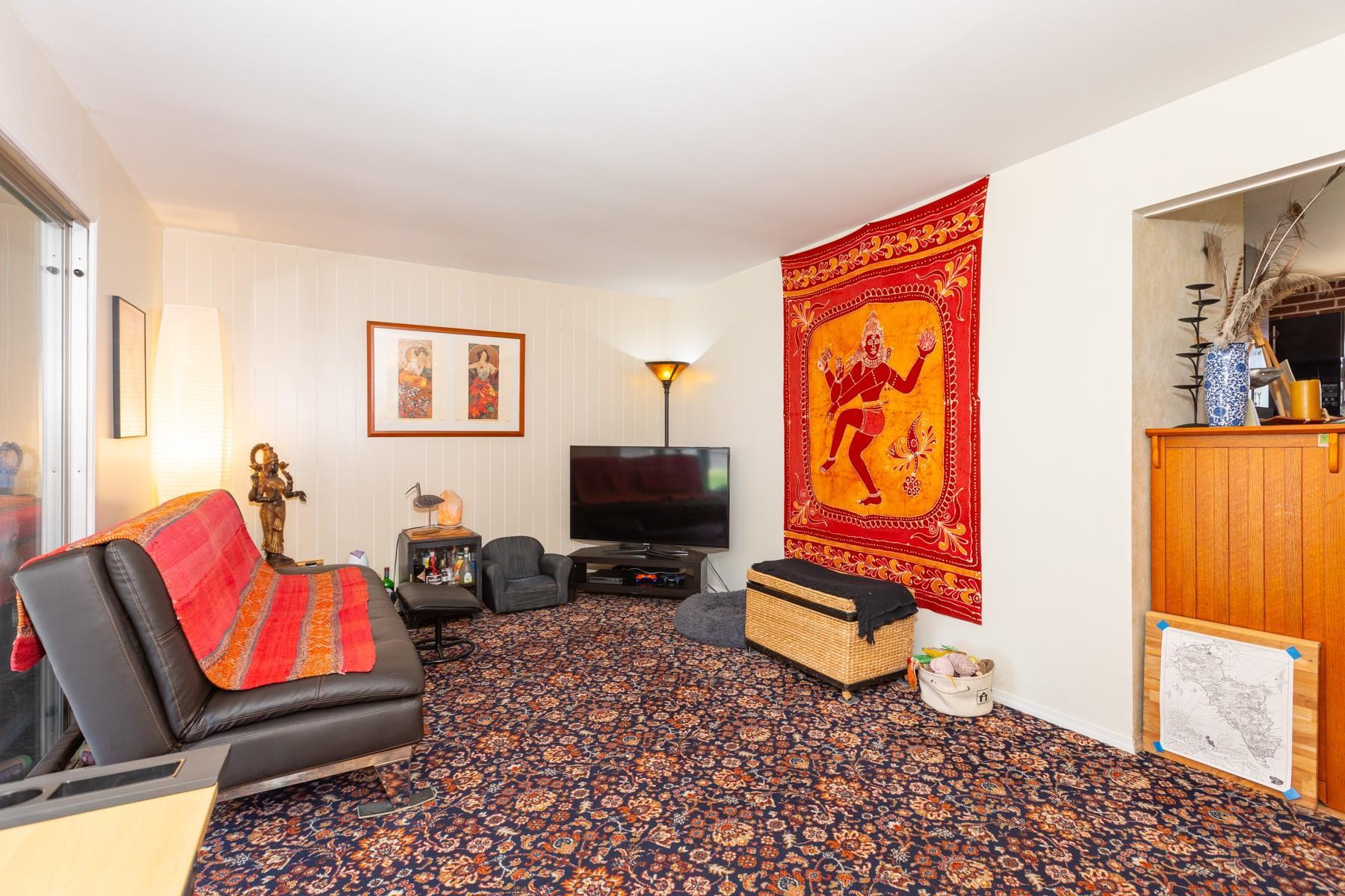Single Family Windsor  Suffolk County, NY 11751, MLS-849618-10